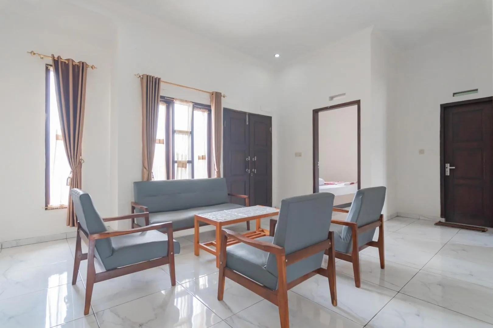 Living room in Small Homestay Syariah Sikembar Ciwidey Mitra RedDoorz