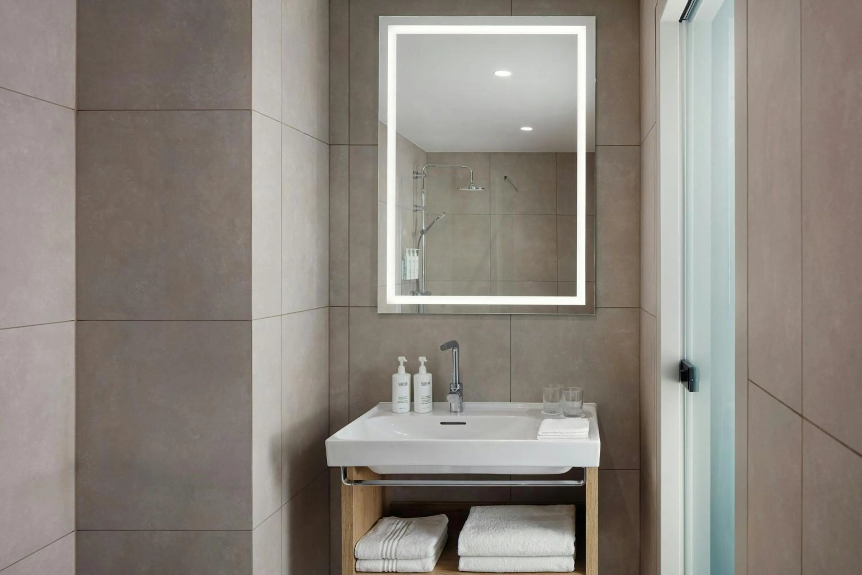 Bathroom in Courtyard by Marriott Pilsen