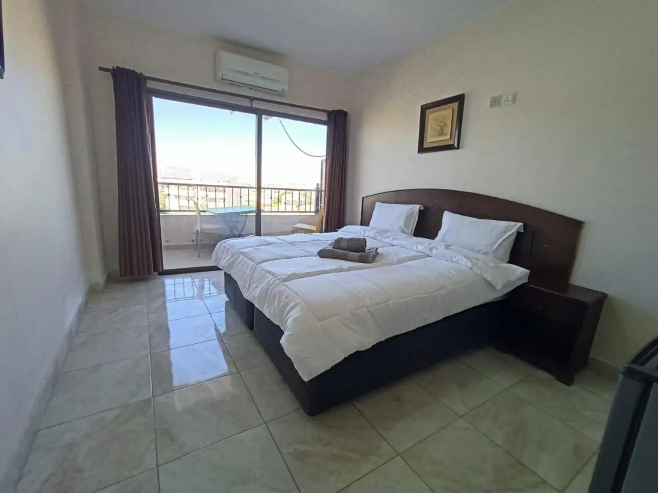 Shower, Bed in Baraka Al Aqaba Hotel Suites