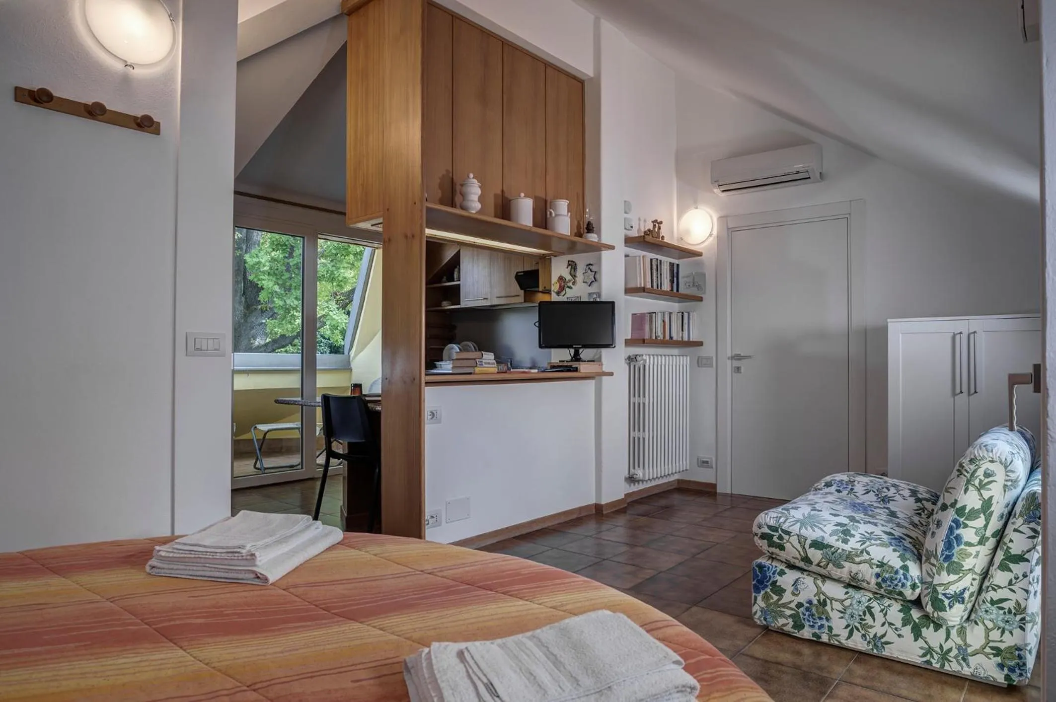 TV and multimedia, Bed in Il Colombé B&B