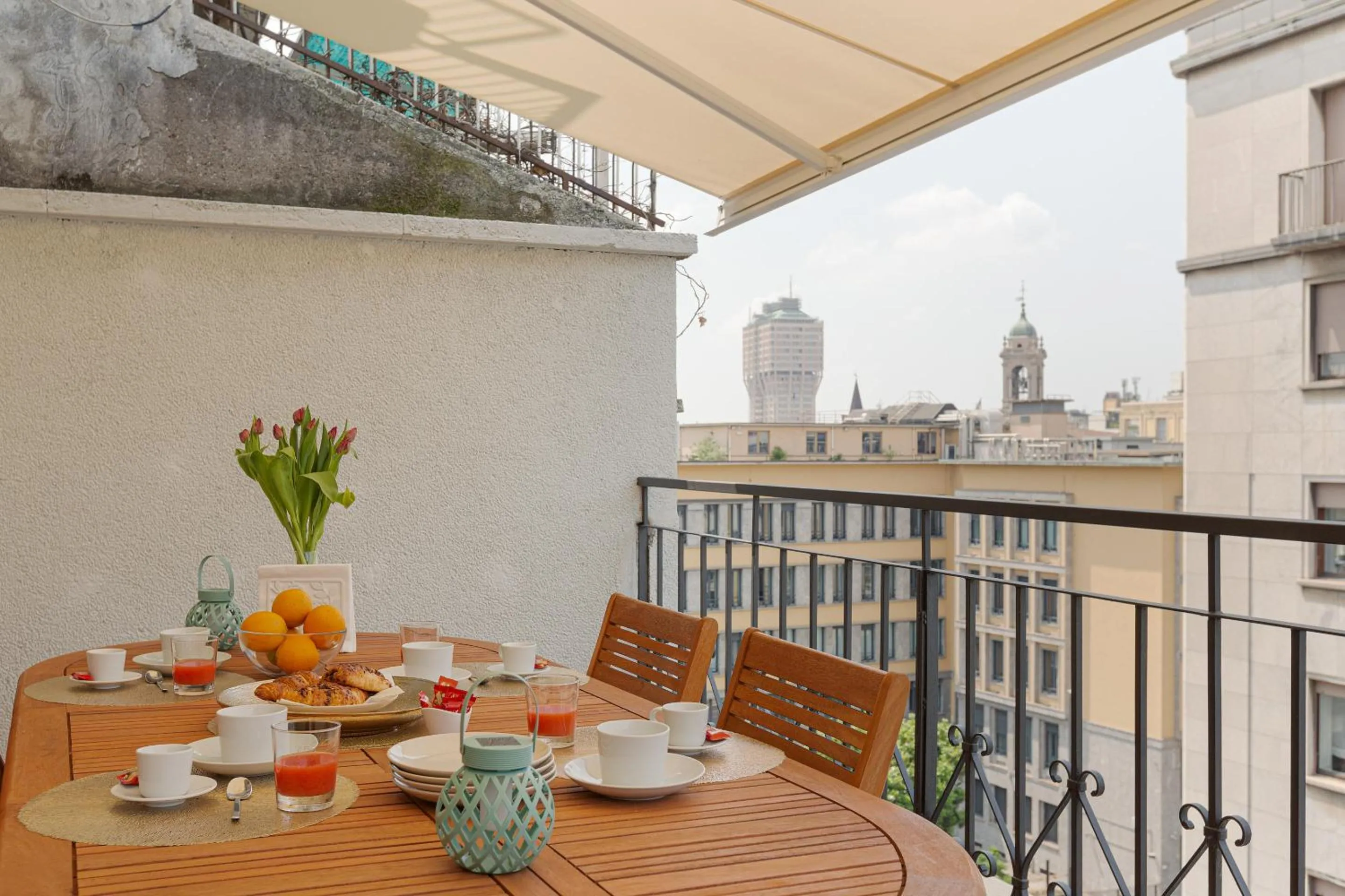 Property building in Heart Milan Apartments Sforza Duomo