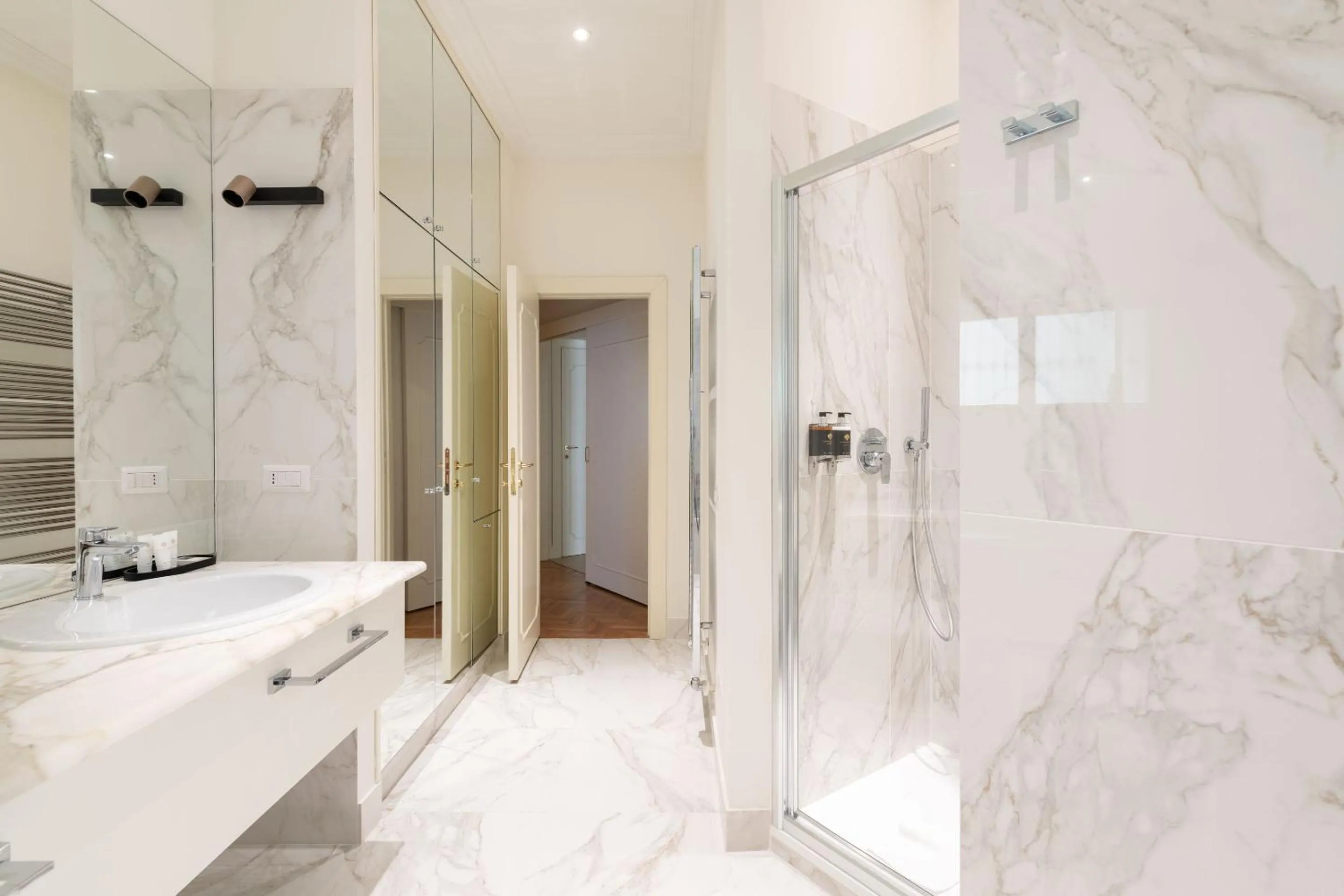 Bathroom in Heart Milan Apartments Sforza Duomo