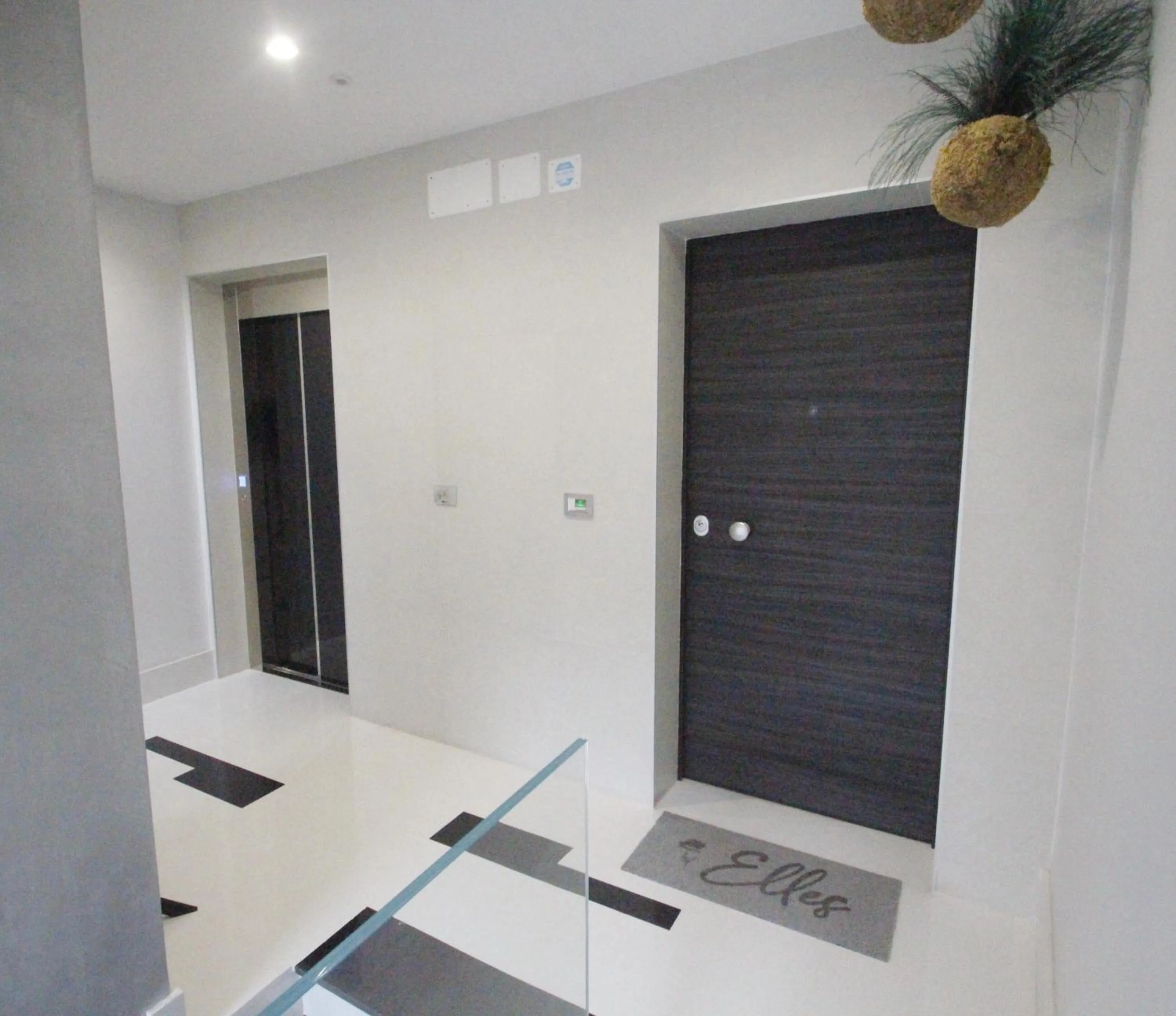 elevator in B&B Elles con parcheggio interno