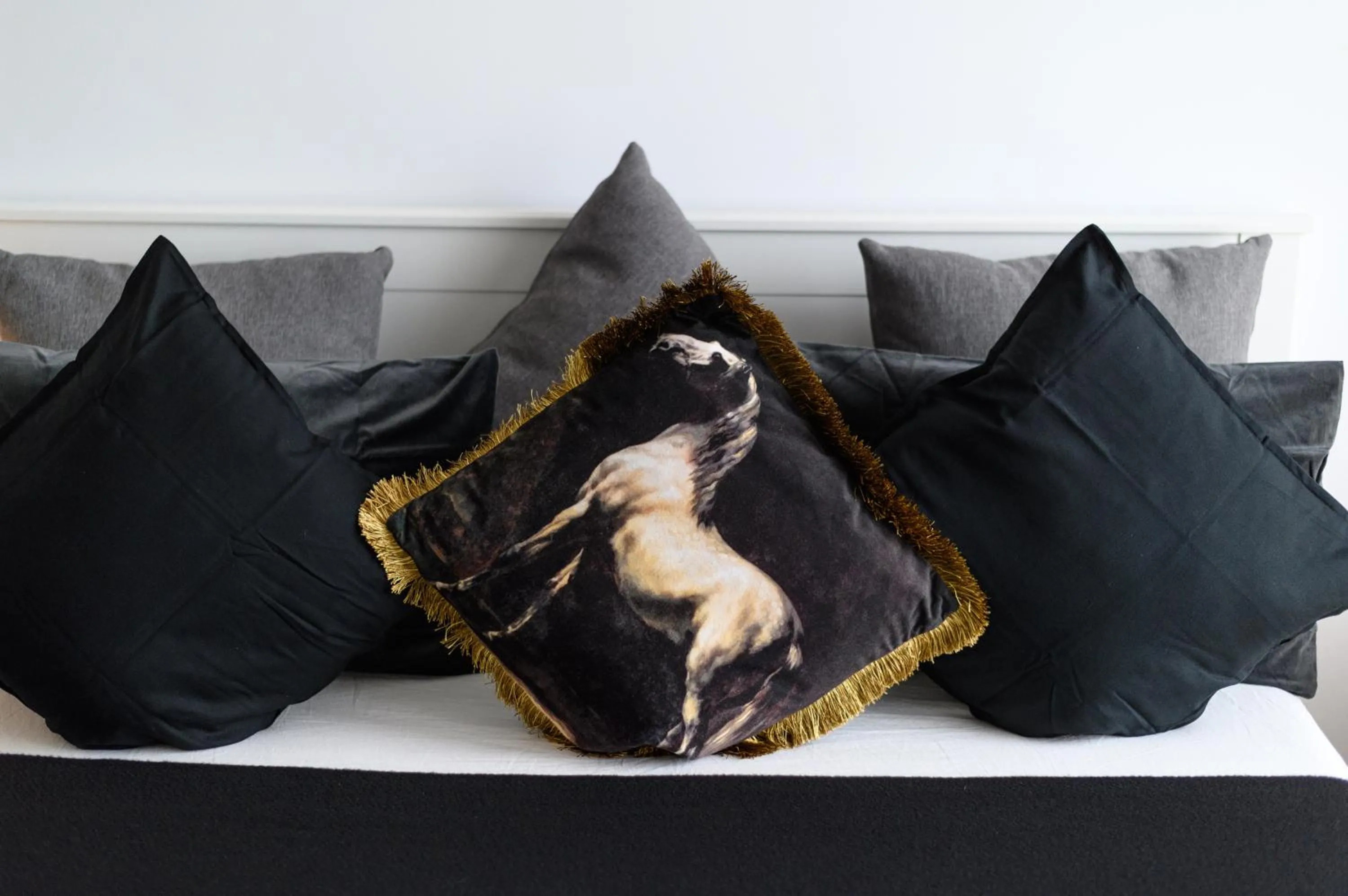 Decorative detail, Bed in North Artistique - Aviatiei