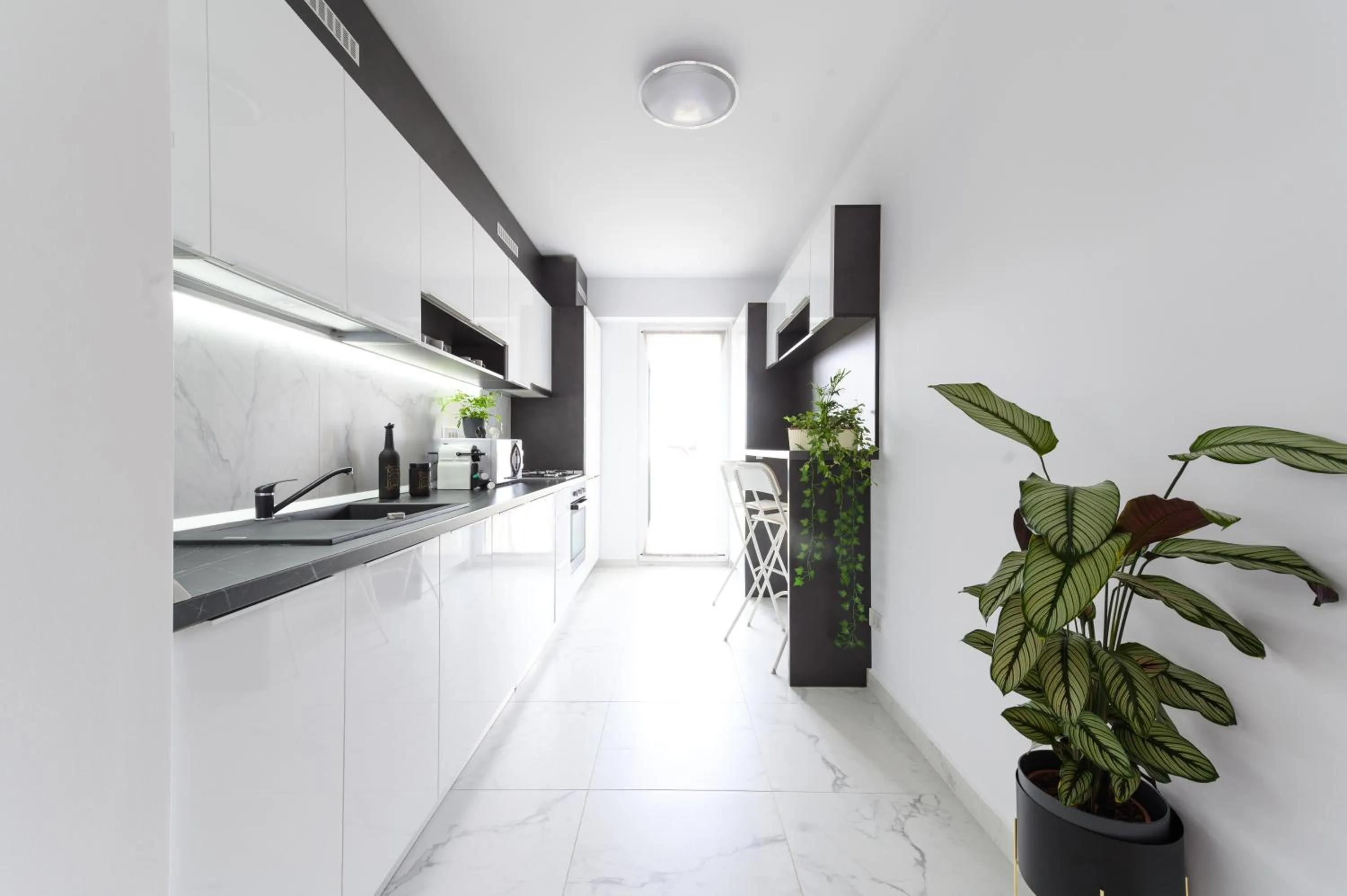 Kitchen or kitchenette in North Artistique - Aviatiei