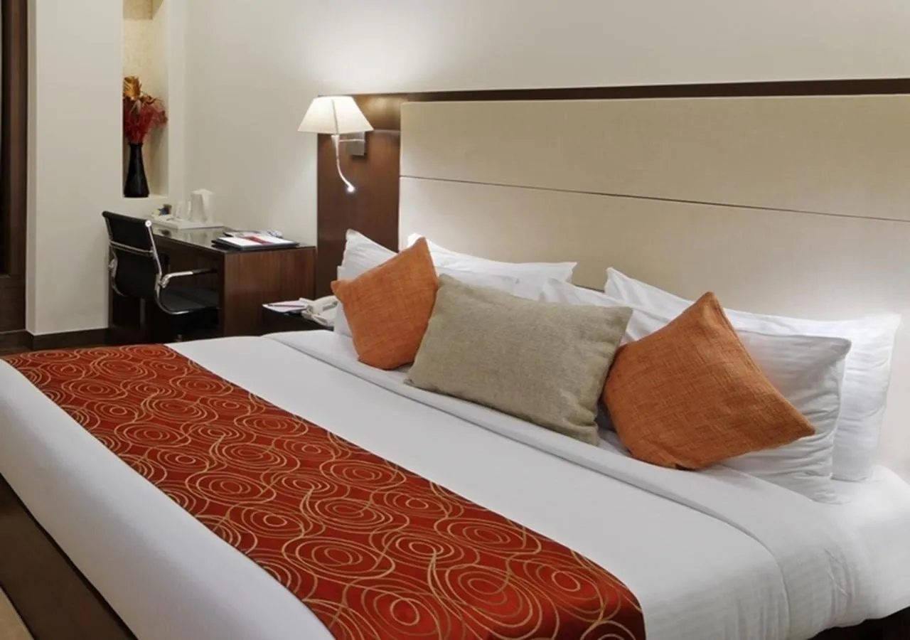 Bed in Hotel DS Clarks Inn Gurgaon