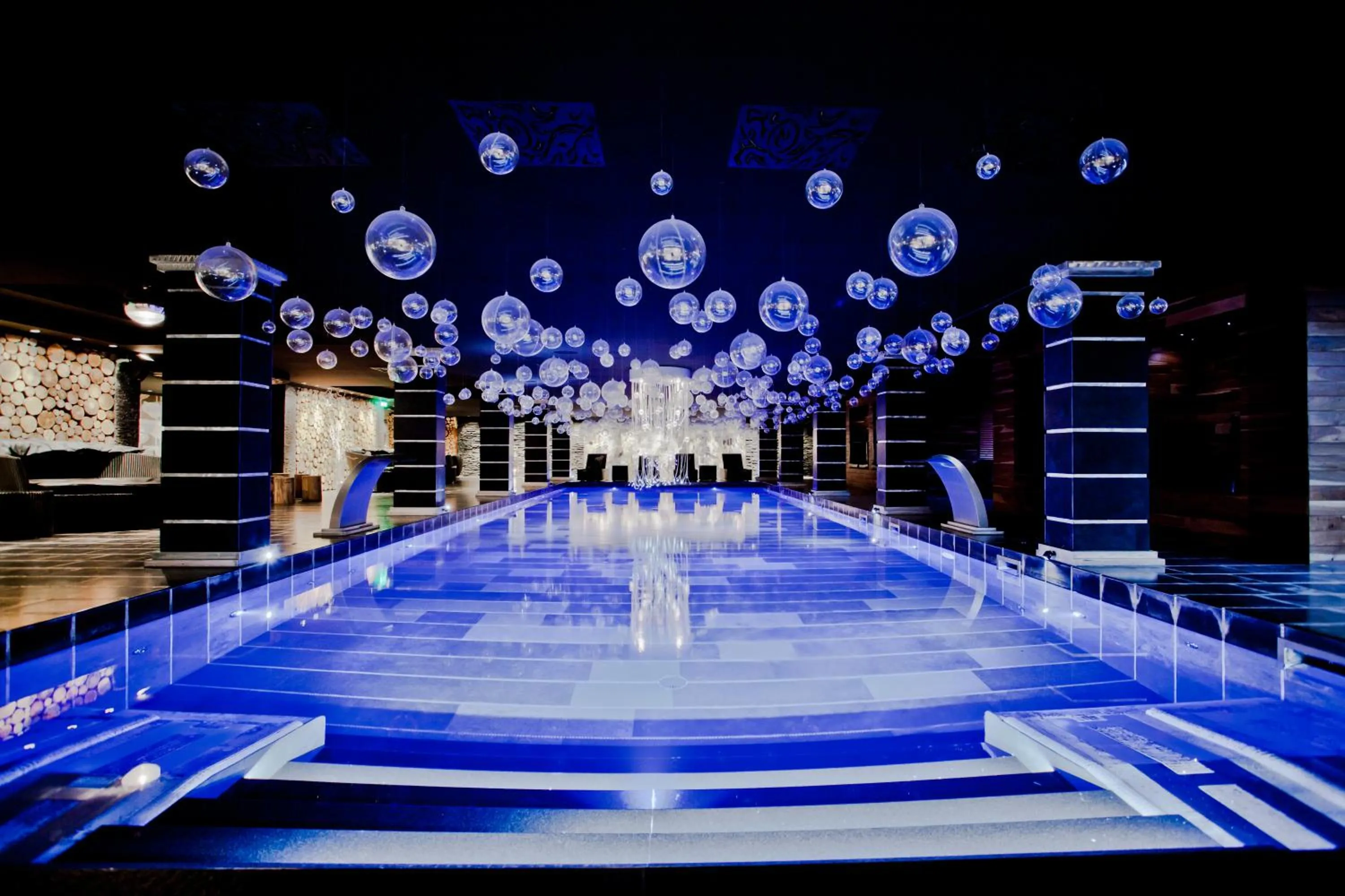 Swimming pool in Villas Elenite Premium