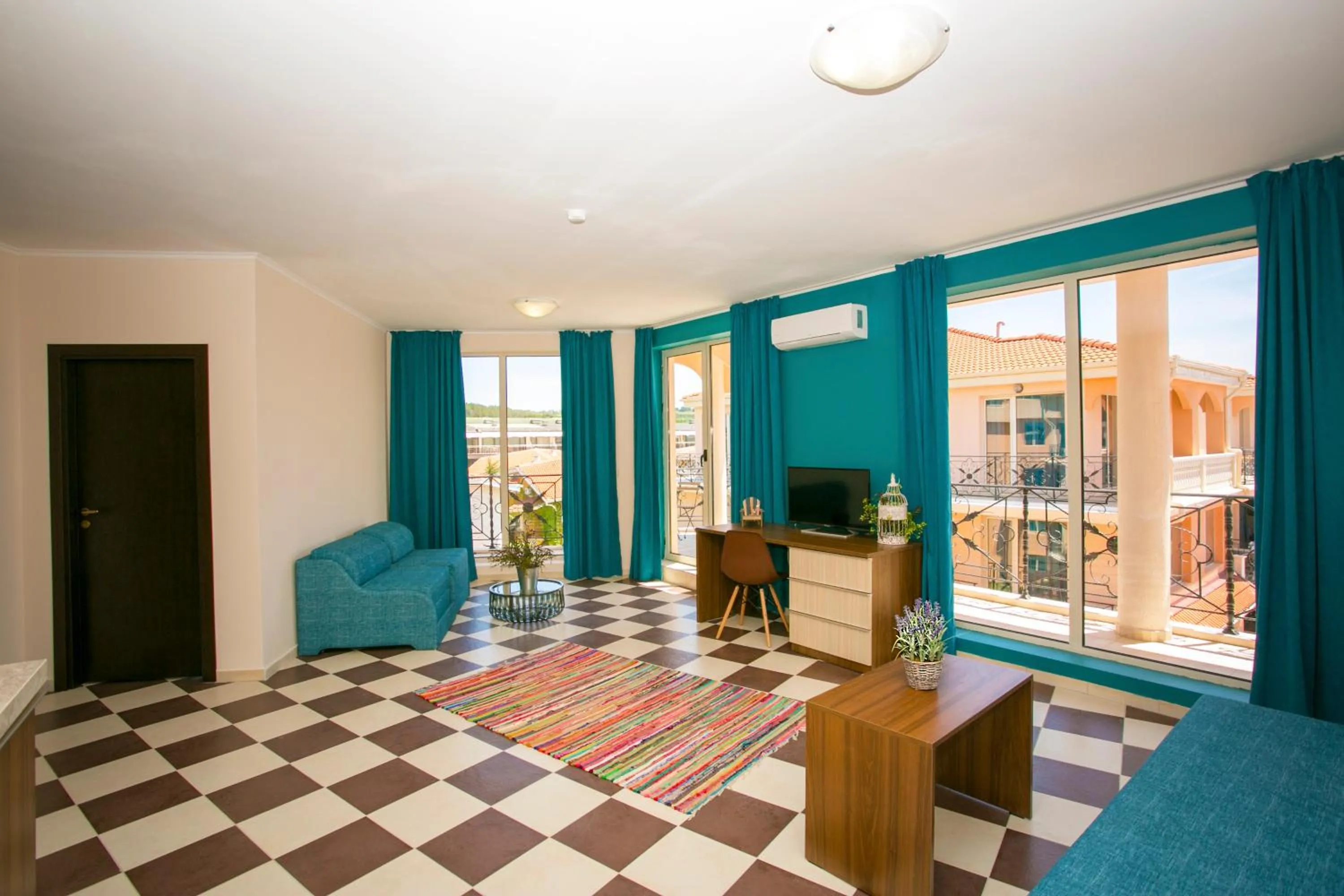 TV and multimedia in Touristic Complex Hacienda Beach Apartments Sozopol