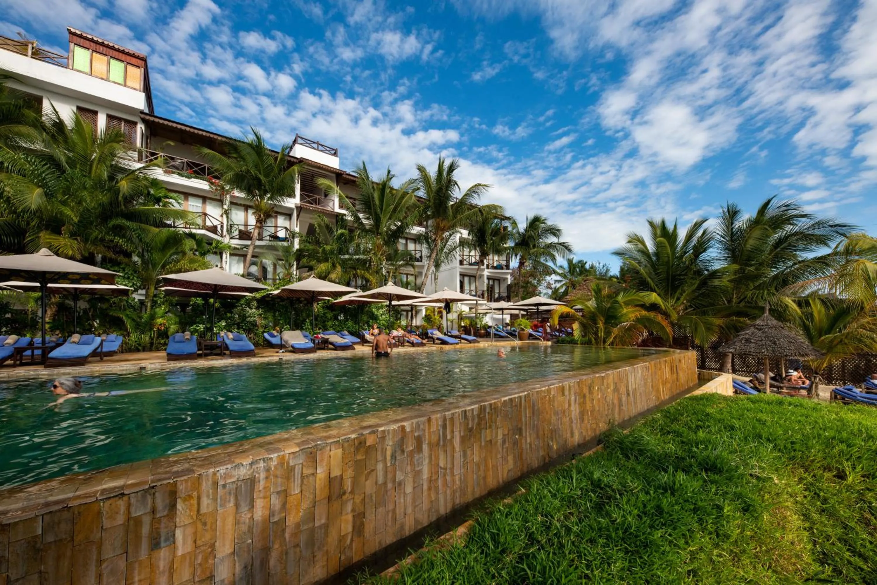 Property building in Z Hotel & Z2 Hotel