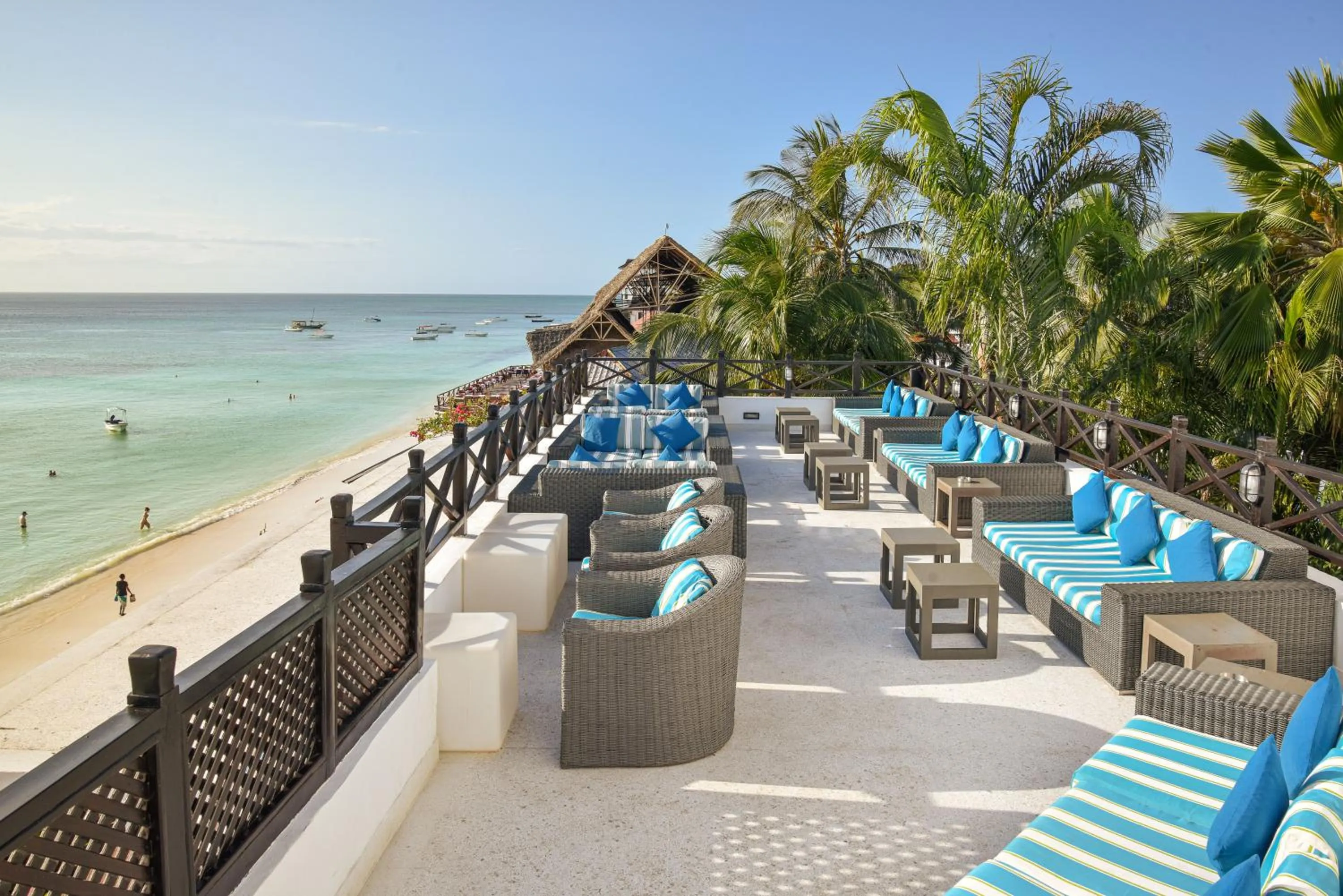 Restaurant/places to eat in Z Hotel & Z2 Hotel