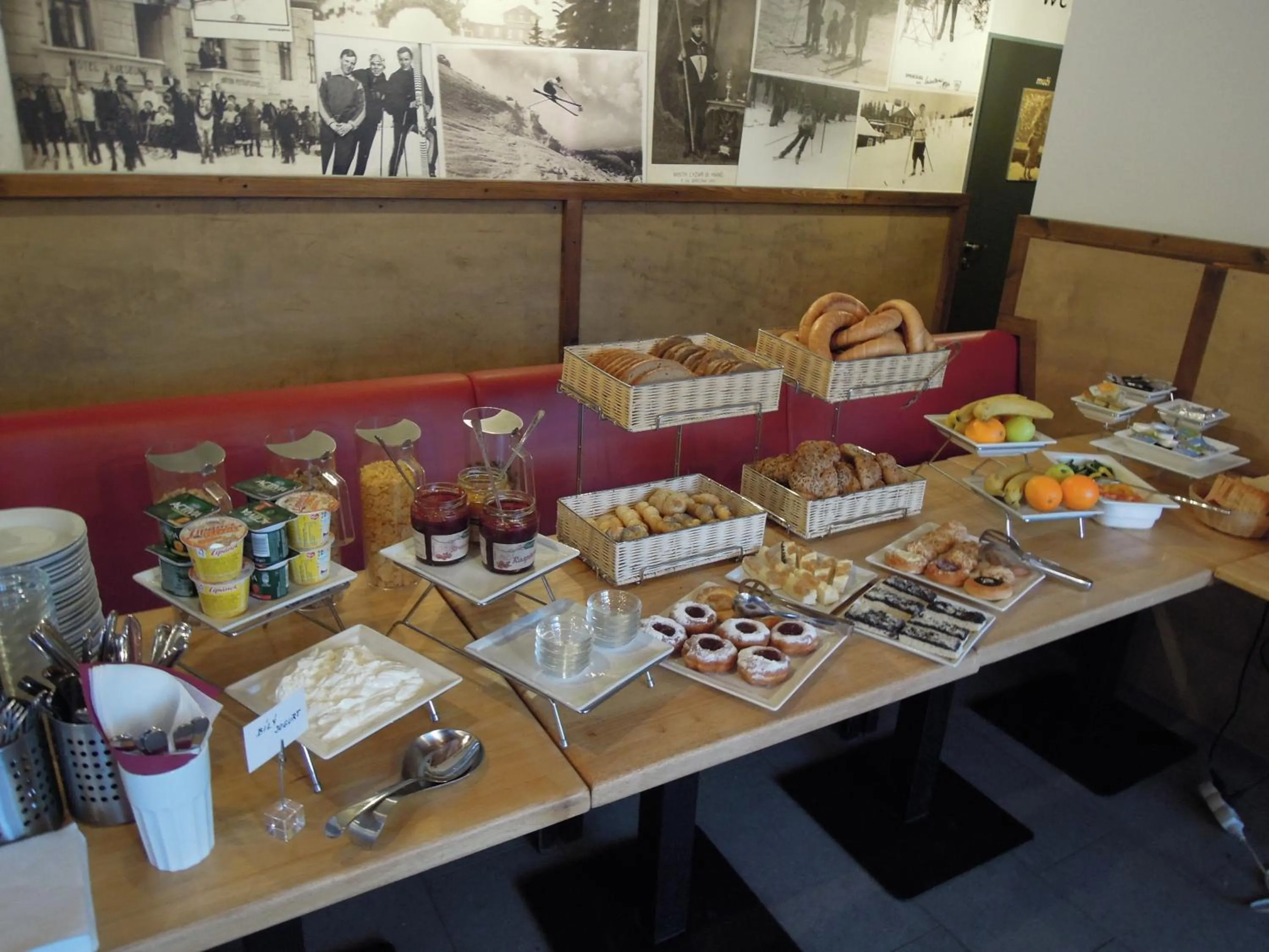 Breakfast in Hotel U Kabinky