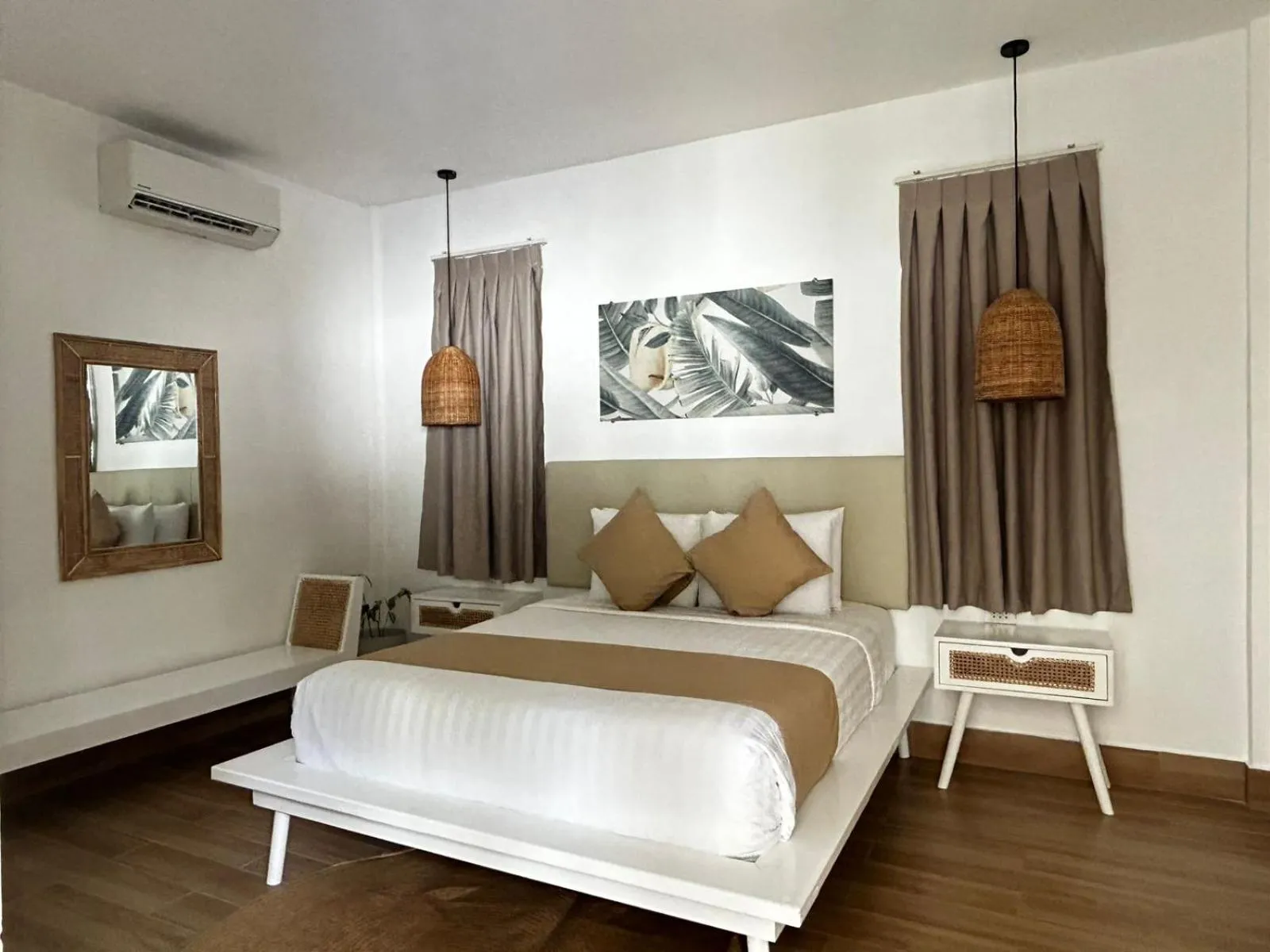 Bed in Pineale Villas, Resort and Spa