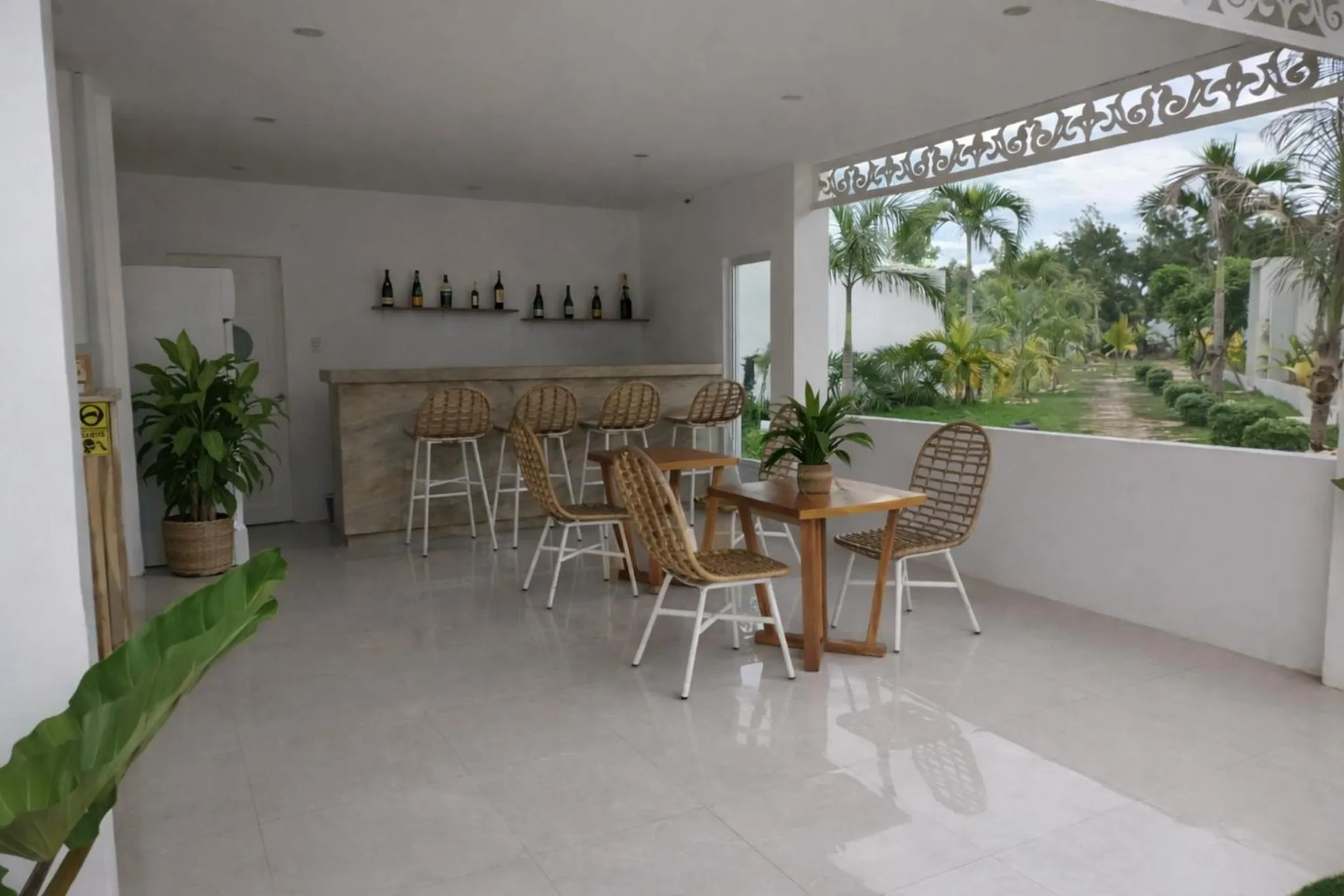 Restaurant/places to eat in Pineale Villas, Resort and Spa