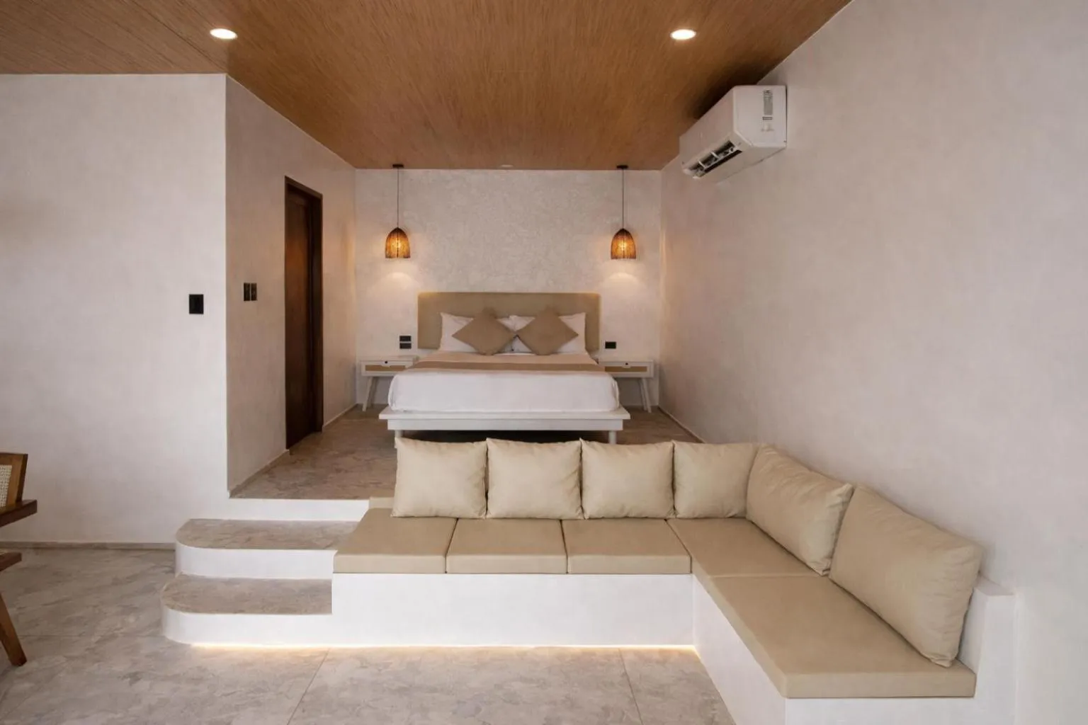 Bed in Pineale Villas, Resort and Spa