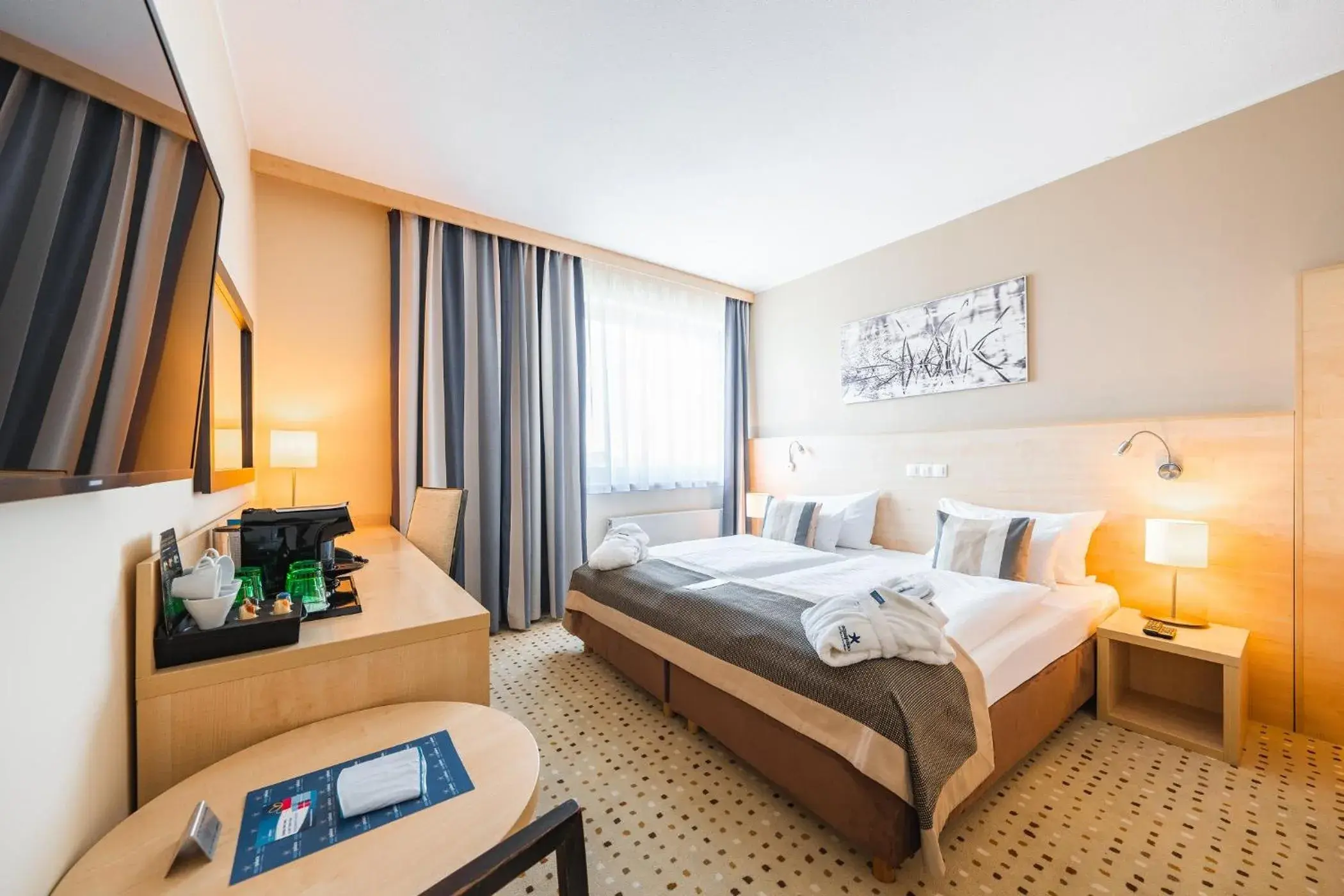 Superior Double with Waterpark Access (extra bed available) - single occupancy in Aquapalace Hotel Prague Superior Double with Waterpark Access (extra bed available) - single occupancy in Aquapalace Hotel Prague