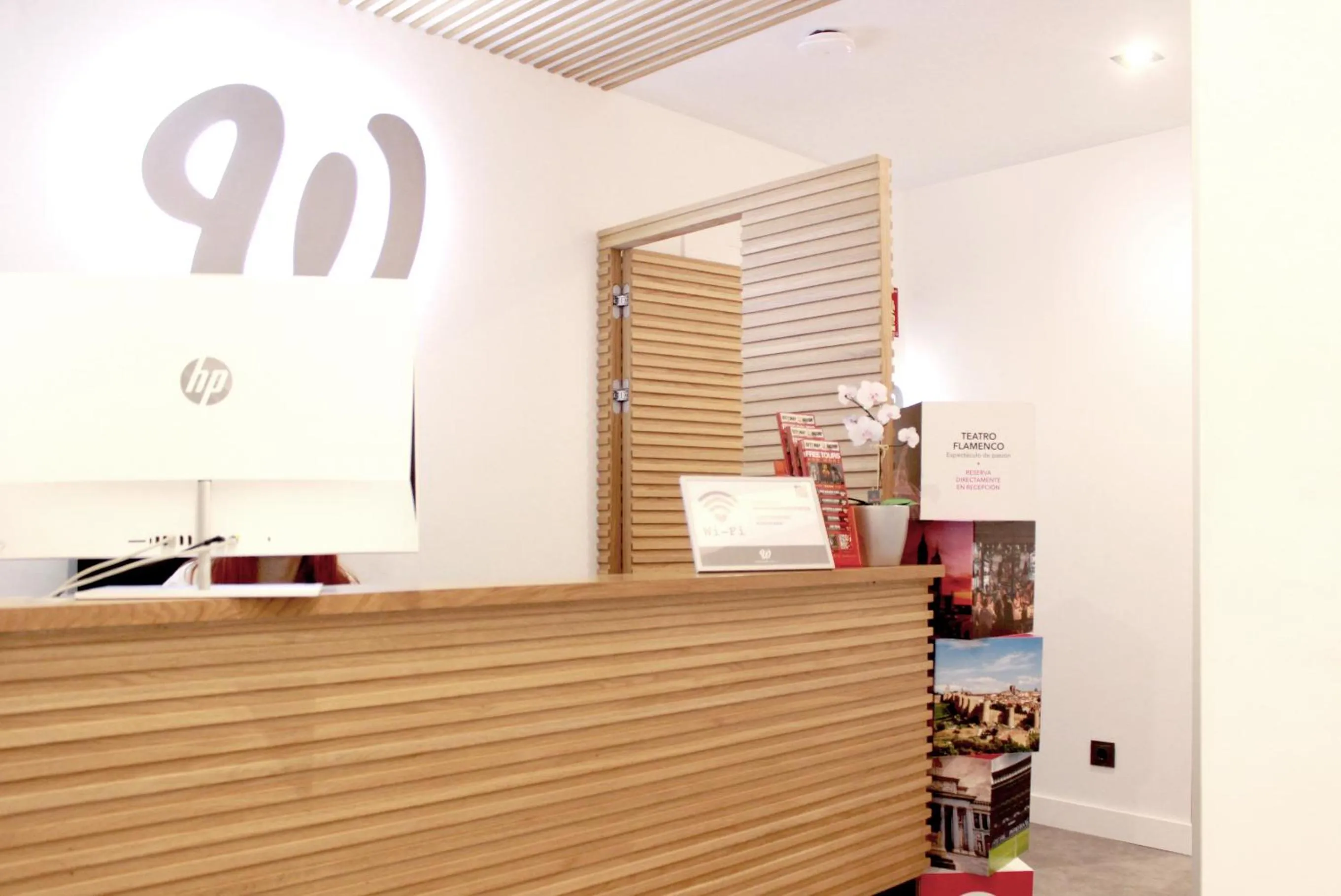 Property logo or sign in Woohoo Rooms Boutique Sol