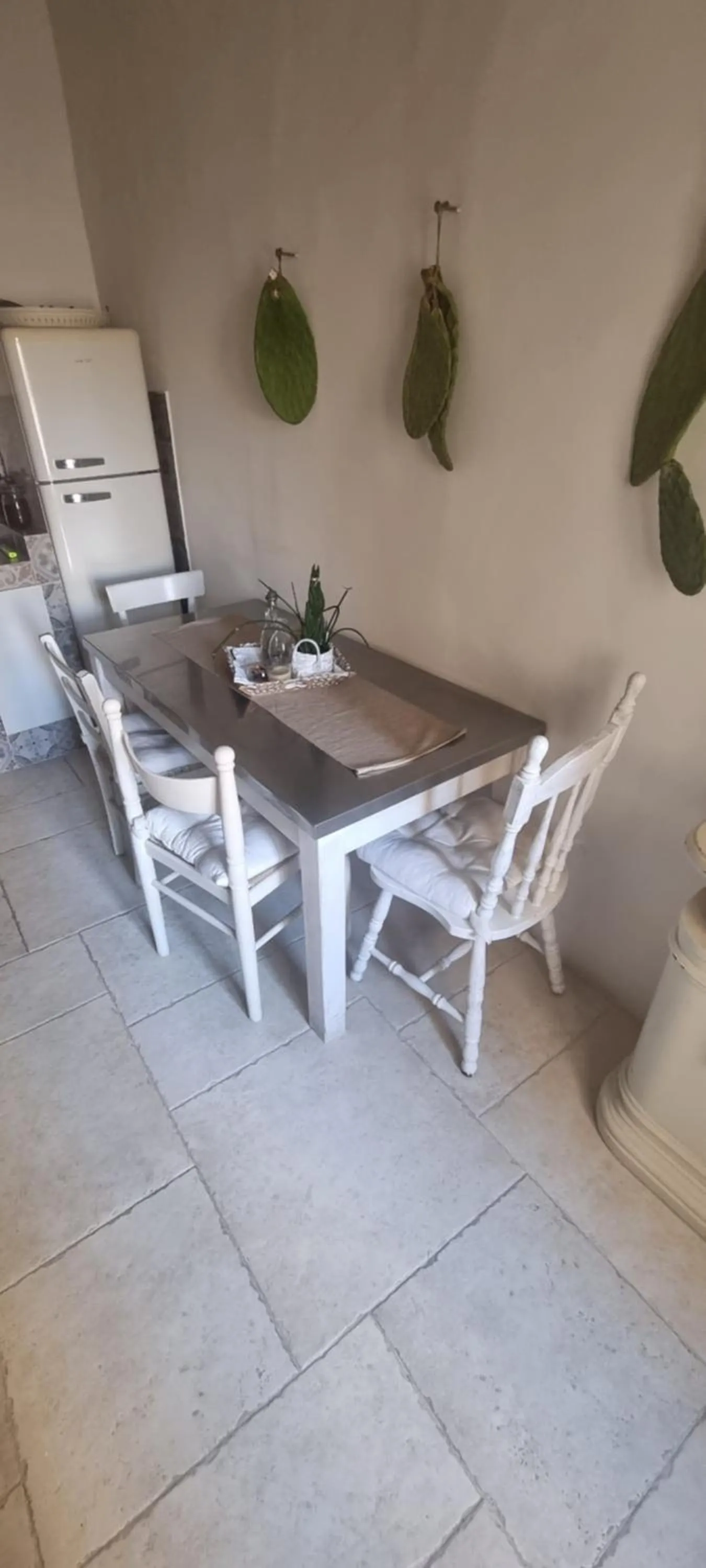 Dining area in Corte Moline