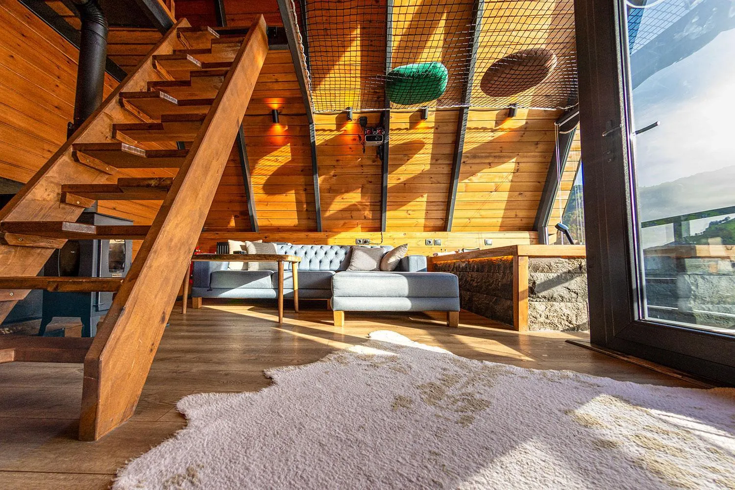 Photo of the whole room in Pavri suit bungalov