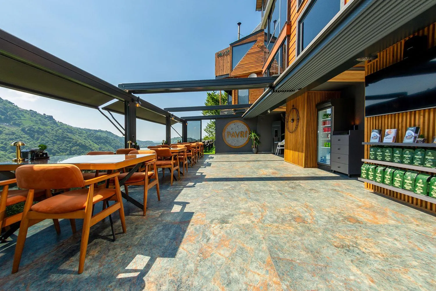 Patio in Pavri suit bungalov