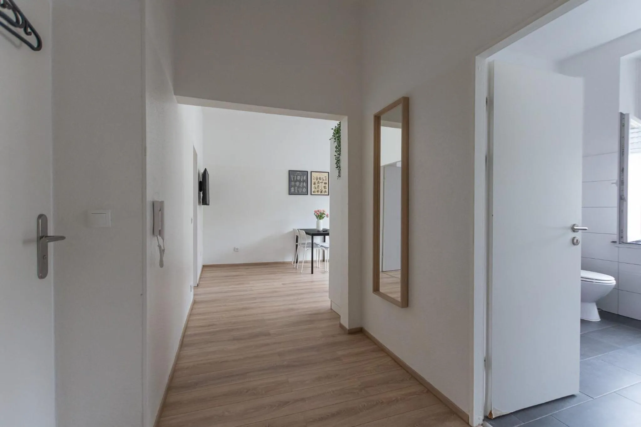 Photo of the whole room in T&K Apartments - Apartments 20 Min to MESSE DUS