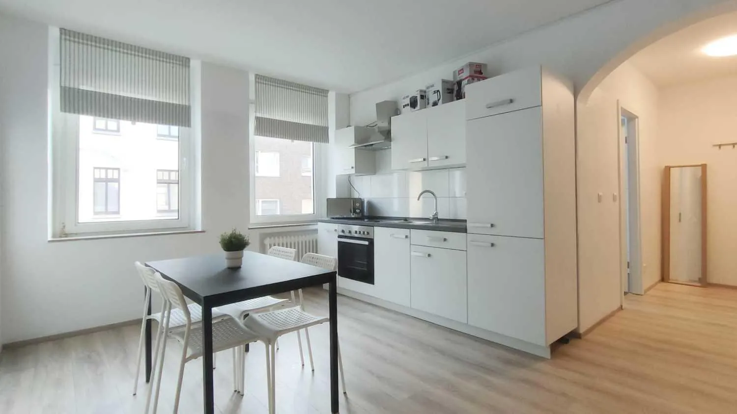 Kitchen or kitchenette in T&K Apartments - Apartments 20 Min to MESSE DUS