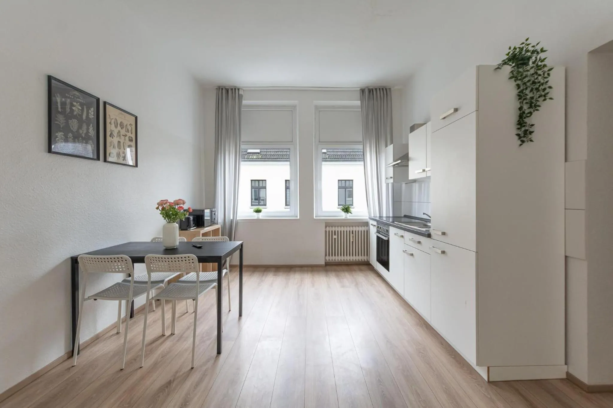 Kitchen or kitchenette in T&K Apartments - Apartments 20 Min to MESSE DUS