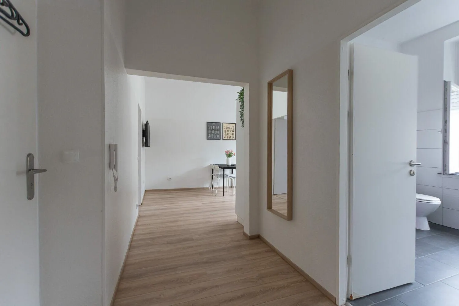 Photo of the whole room, Bed in T&K Apartments - Apartments 20 Min to MESSE DUS