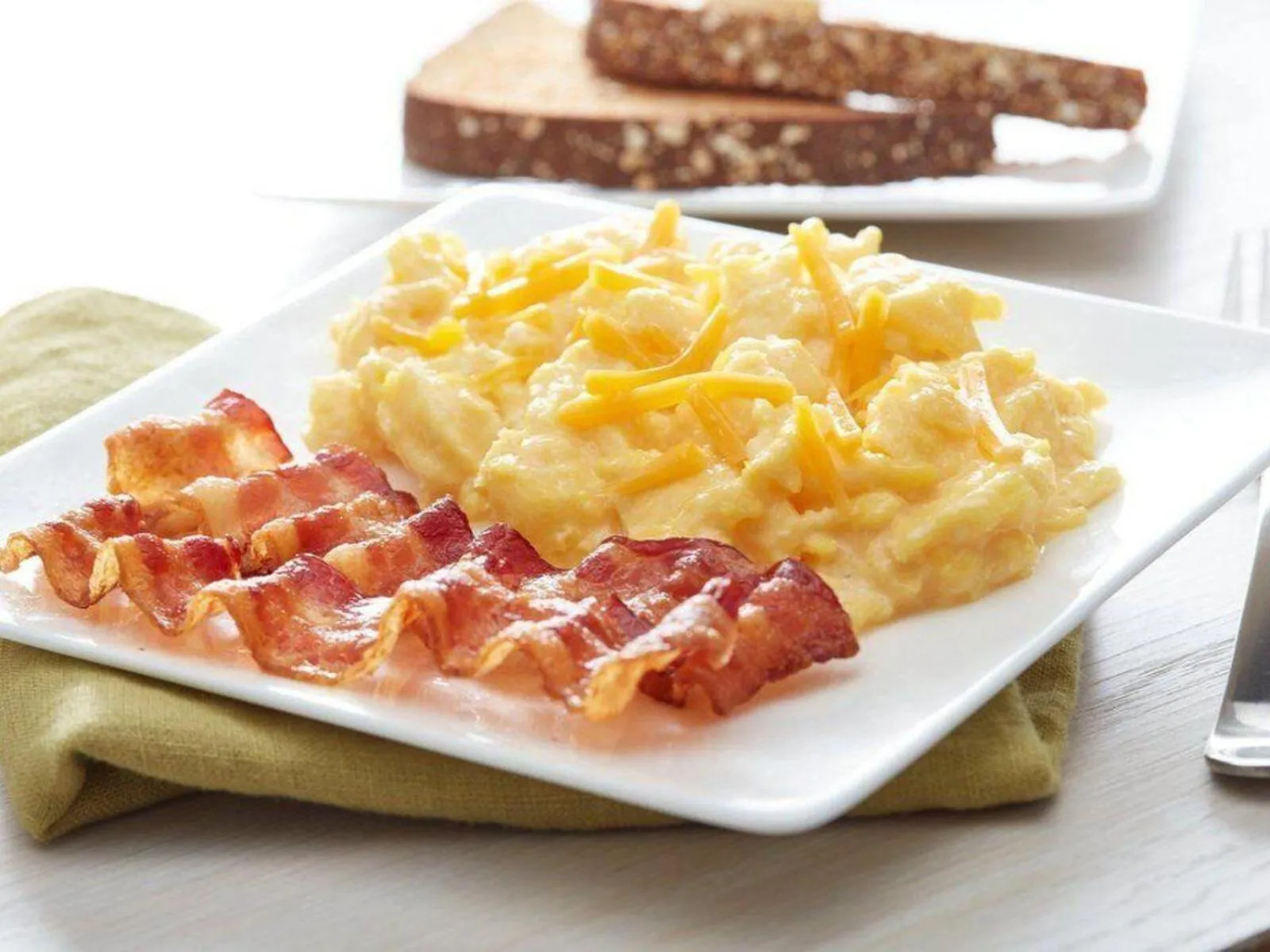 Breakfast in Fairfield Inn & Suites by Marriott Alexandria West/Mark Center