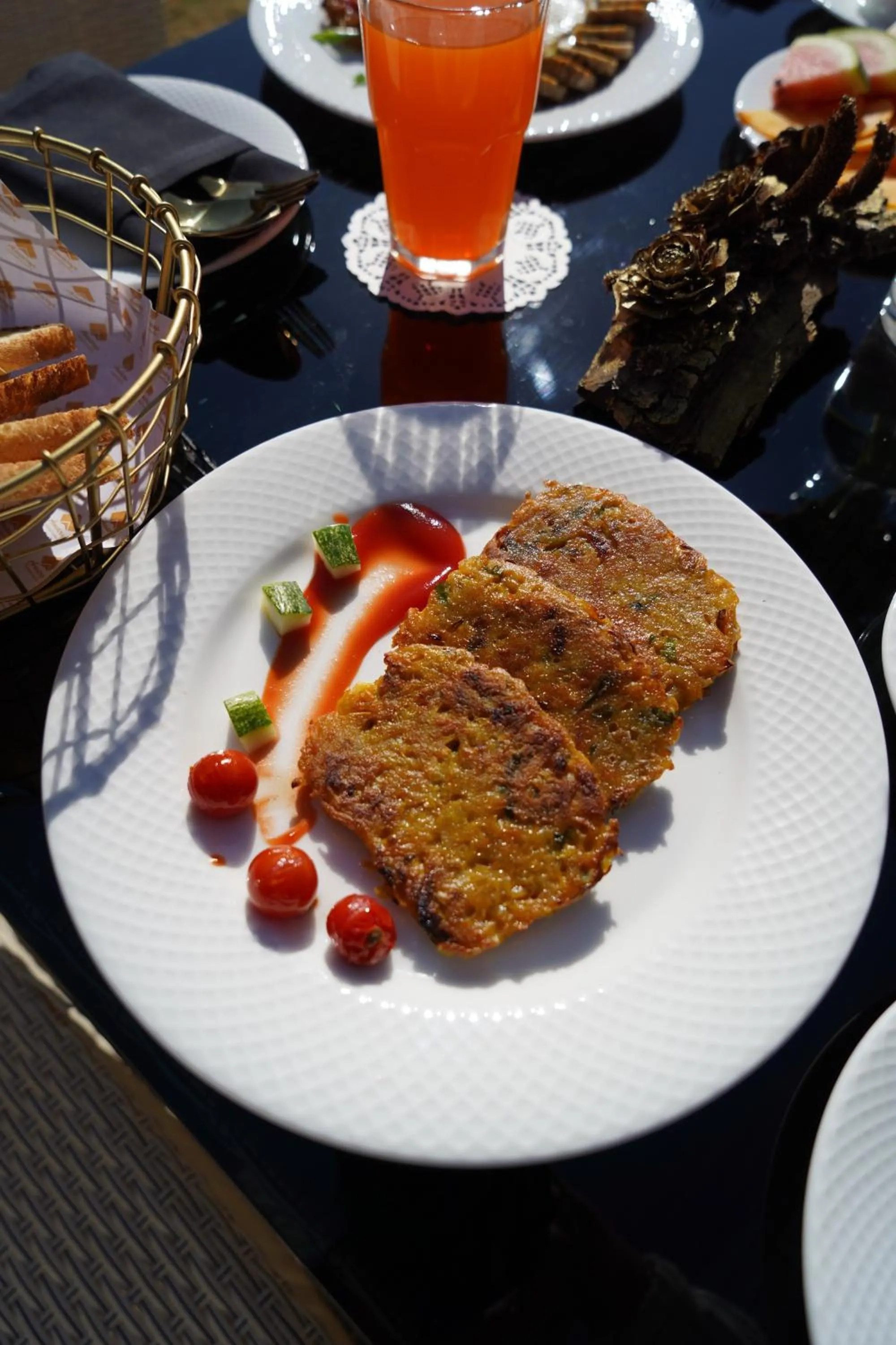 Restaurant/places to eat in Amarys Boutique Stays Manali