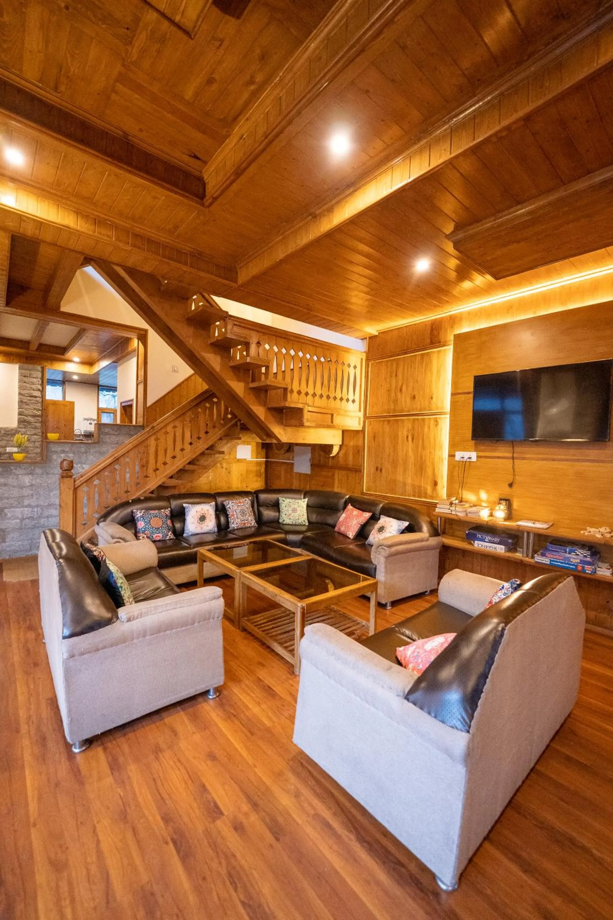 Living room in Amarys Boutique Stays Manali