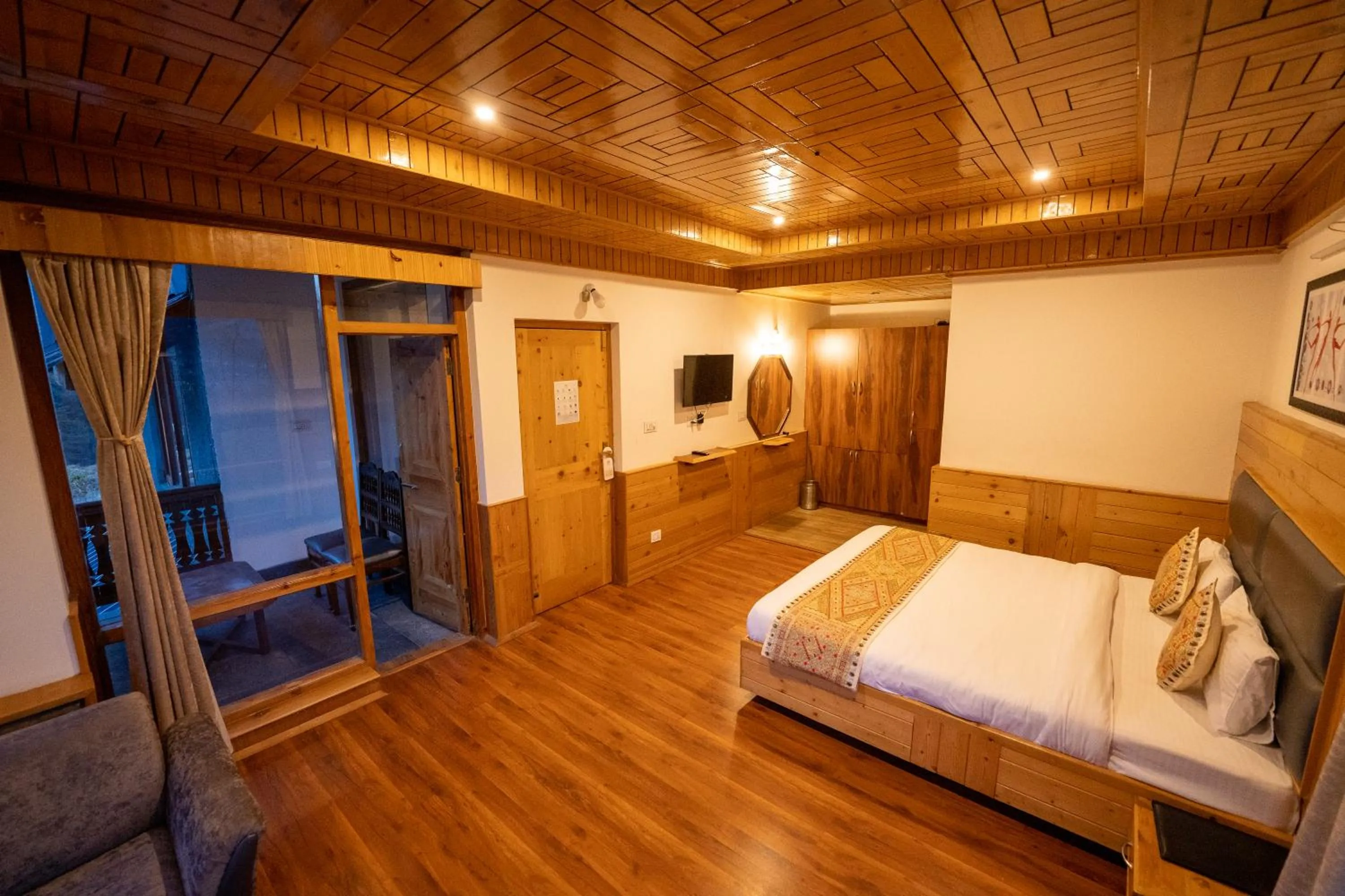 Bed in Amarys Boutique Stays Manali