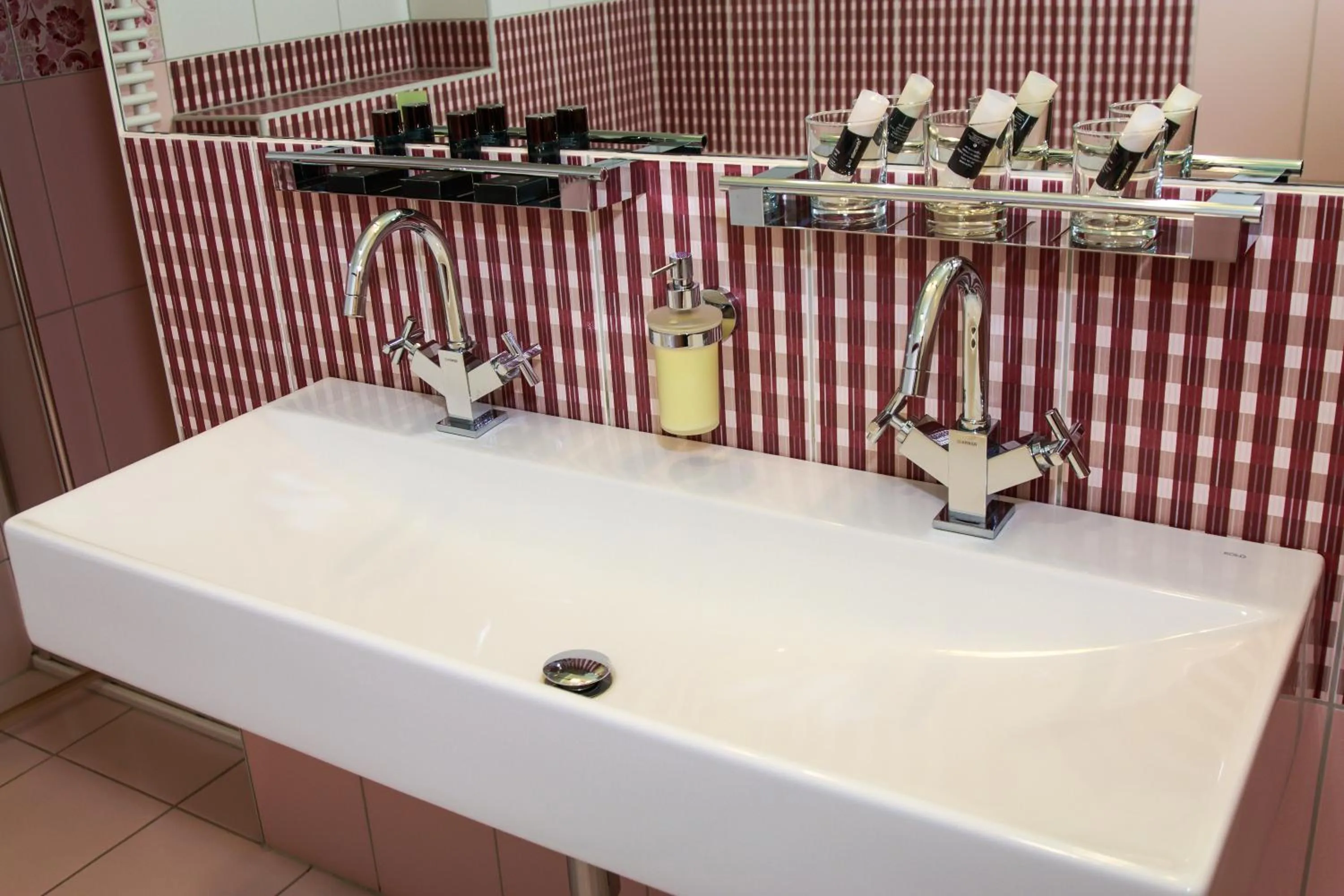 Bathroom in Jan Maria Hotel