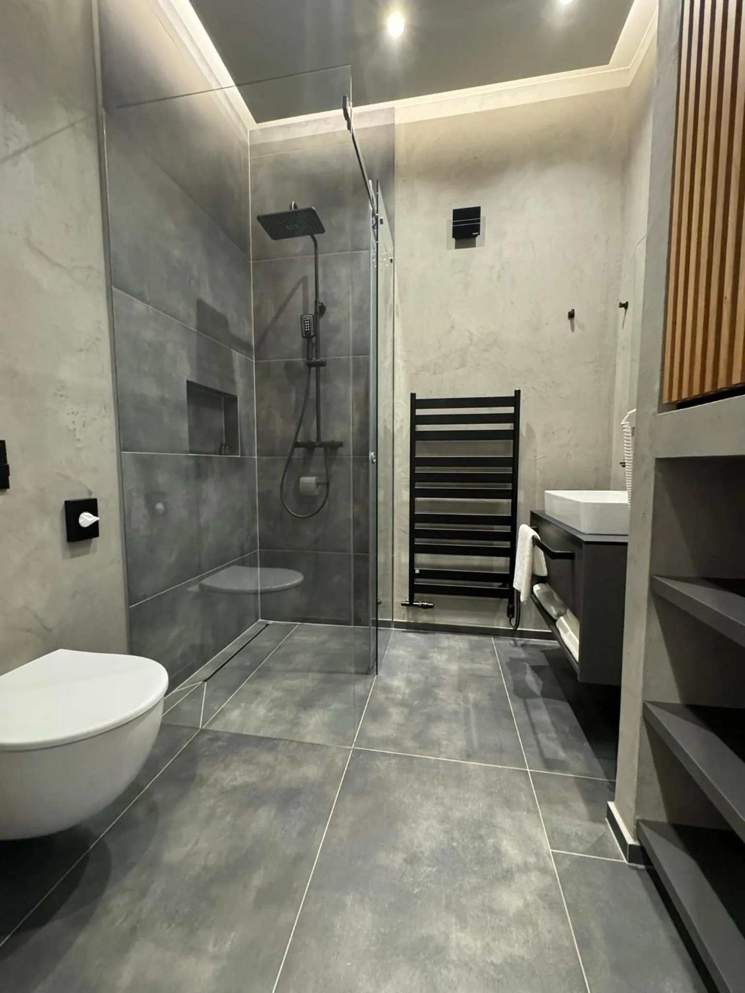 Shower in Jan Maria Hotel