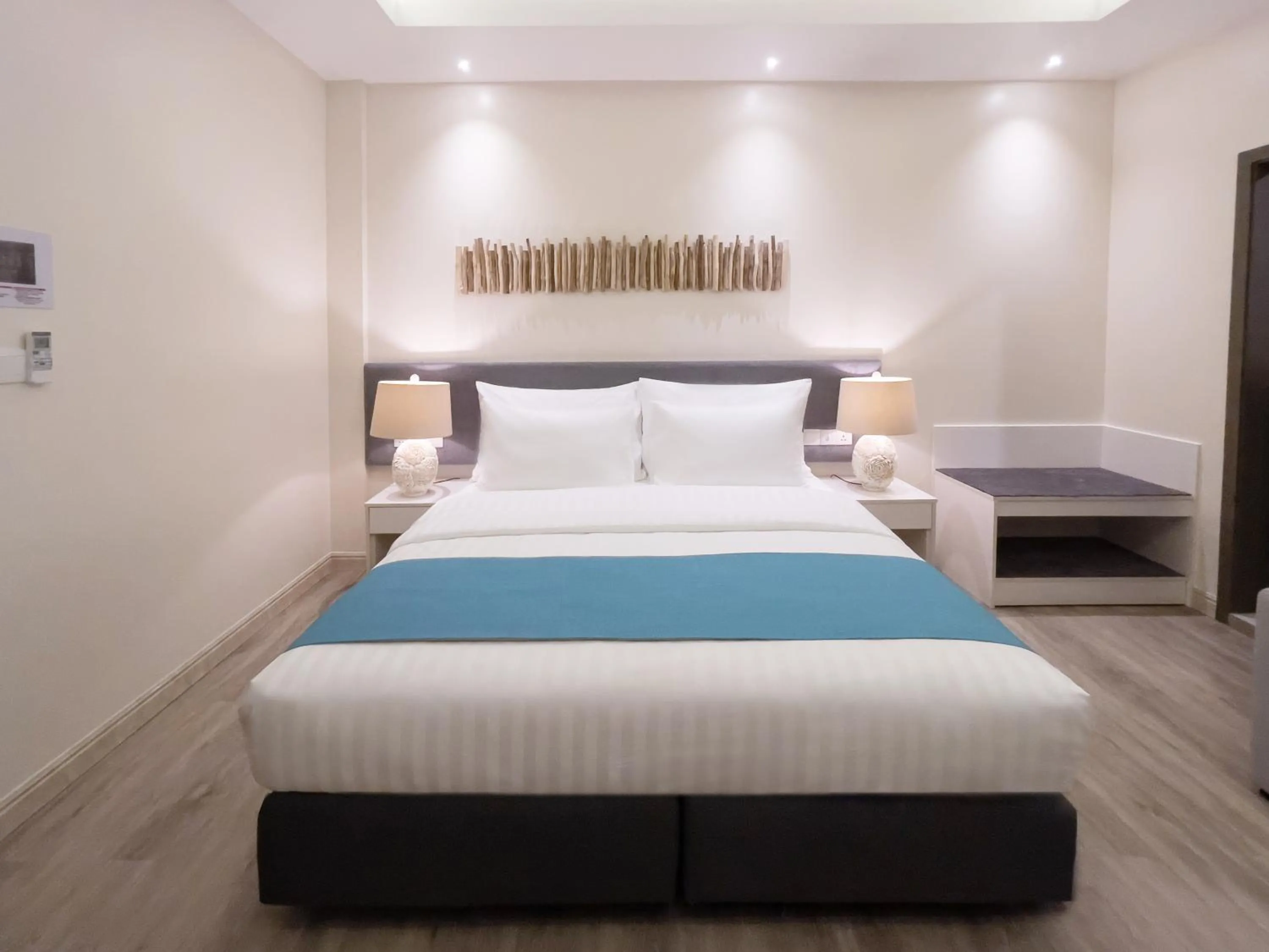 Bedroom, Bed in Sky Beach Maldives - Dhiffushi