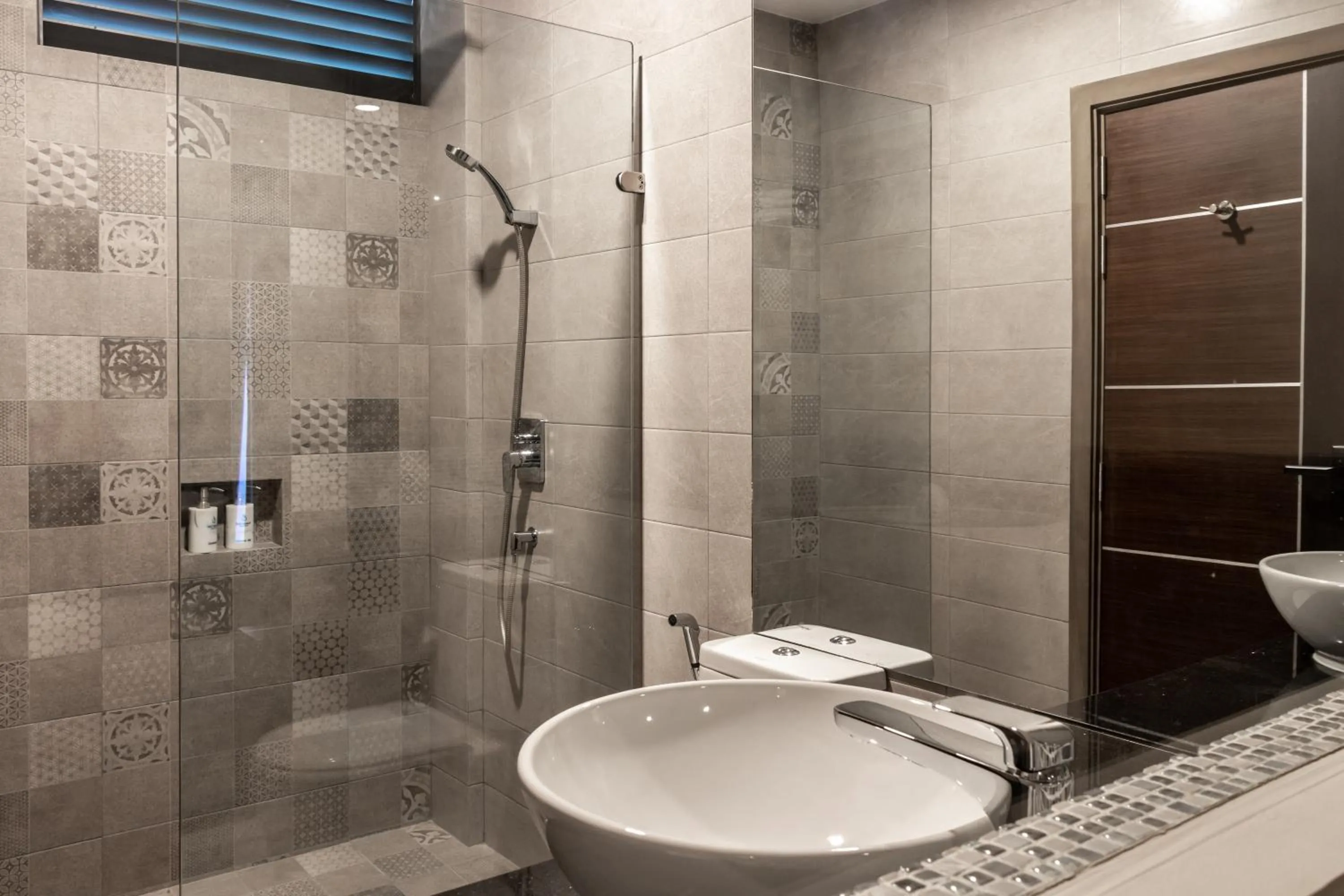 Bathroom in Sky Beach Maldives - Dhiffushi