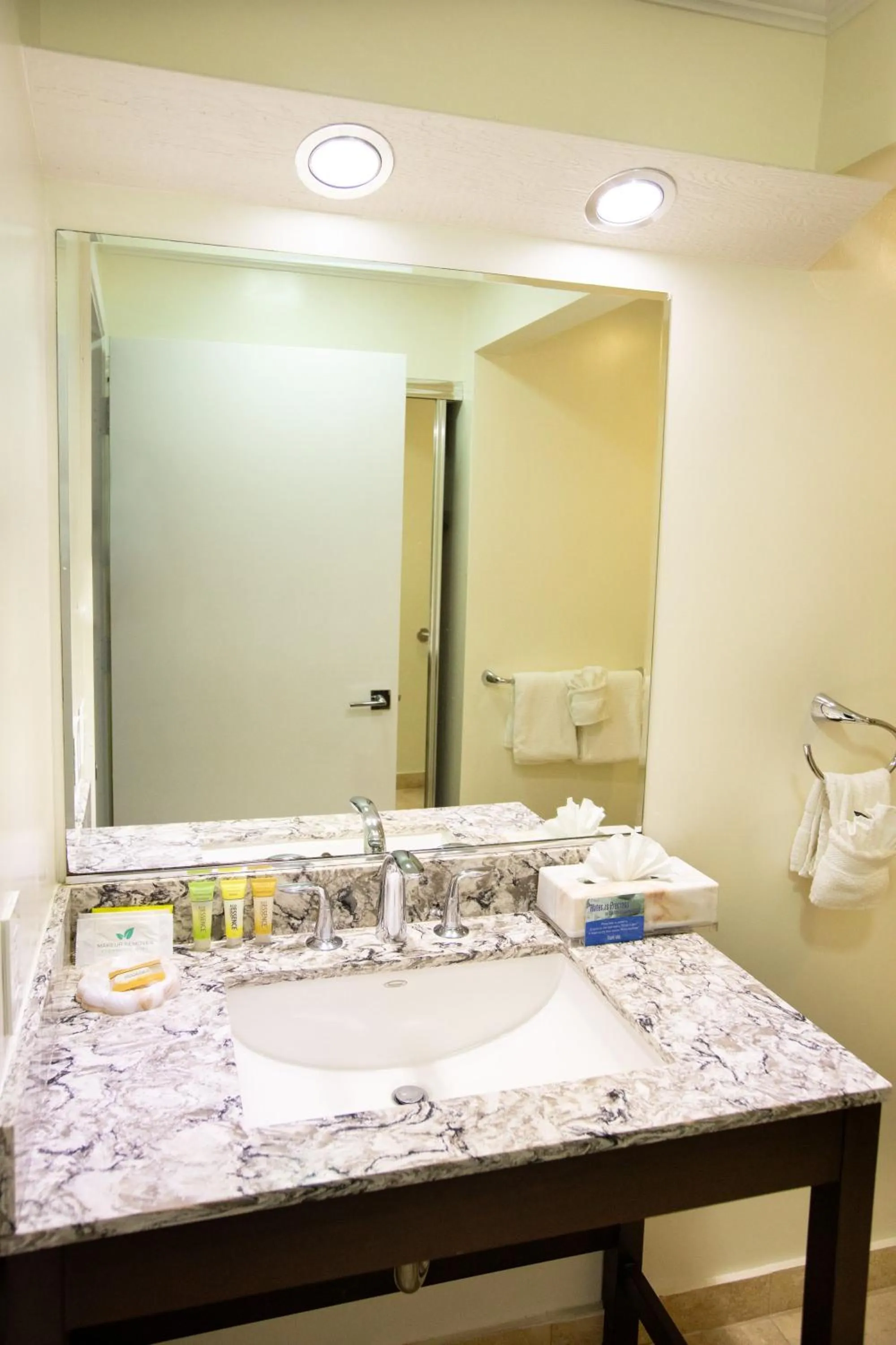 Bathroom in Munras Inn