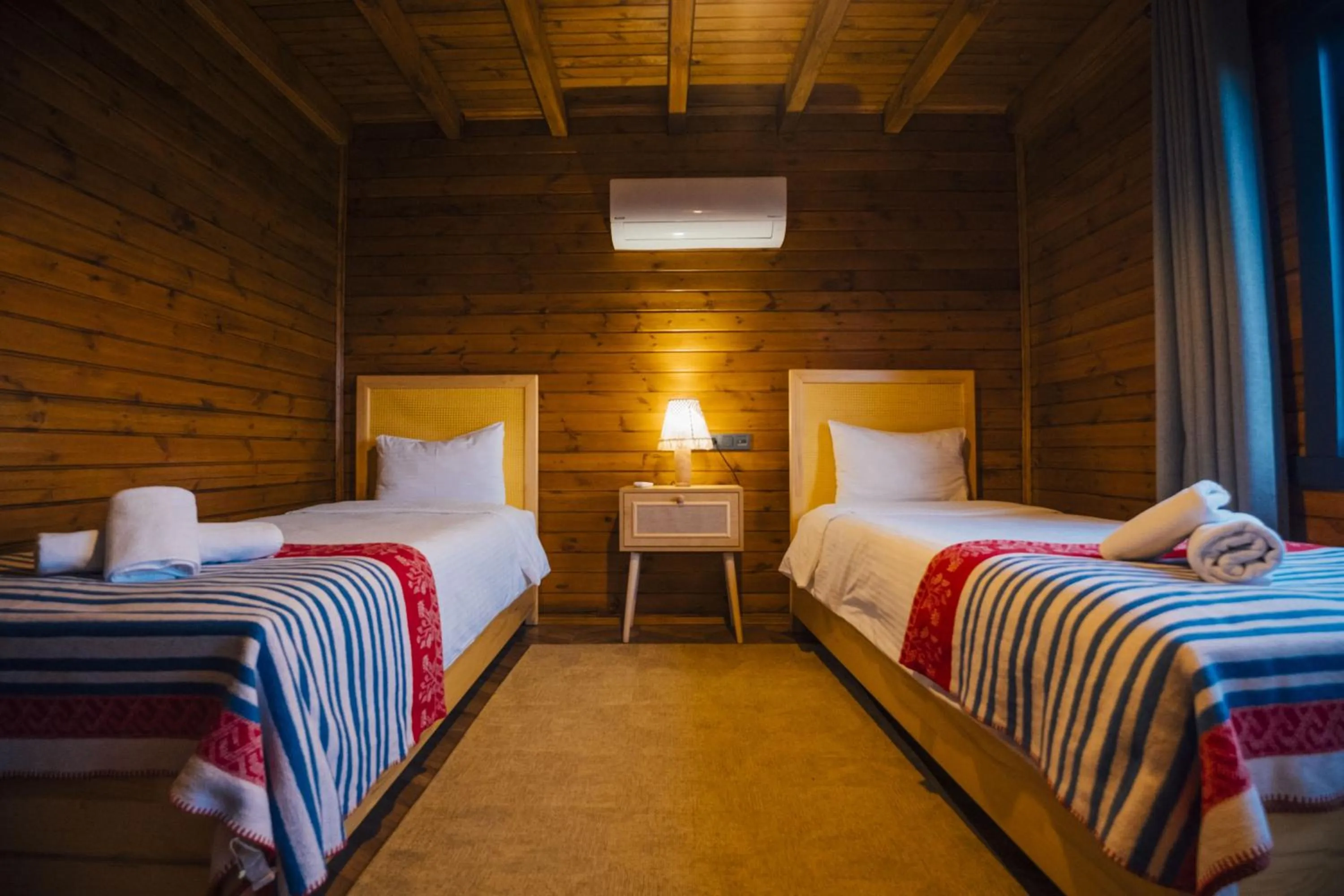 Bedroom, Bed in Woodlodge Country Sapanca