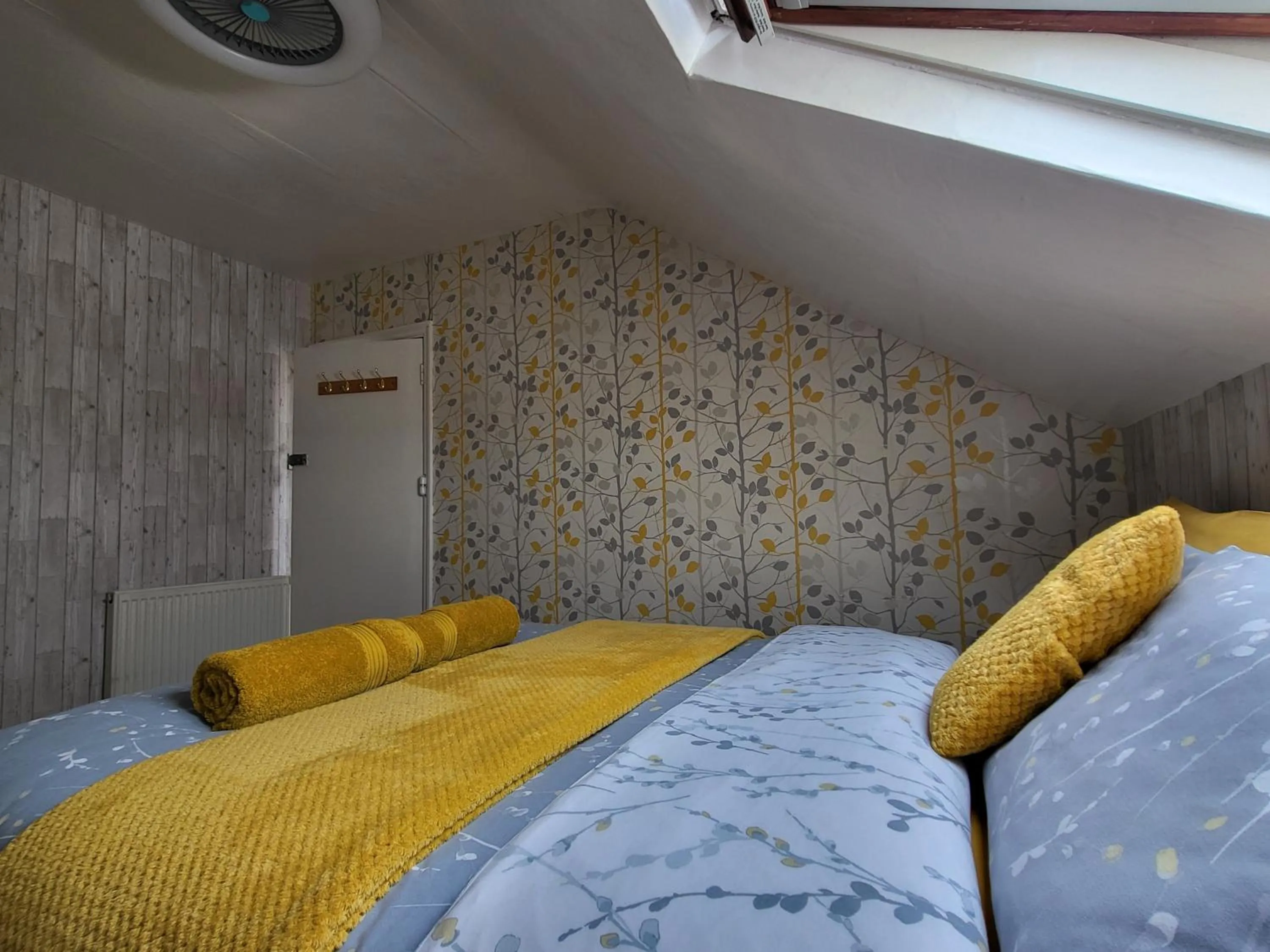 Bed in Daffodil Guest House