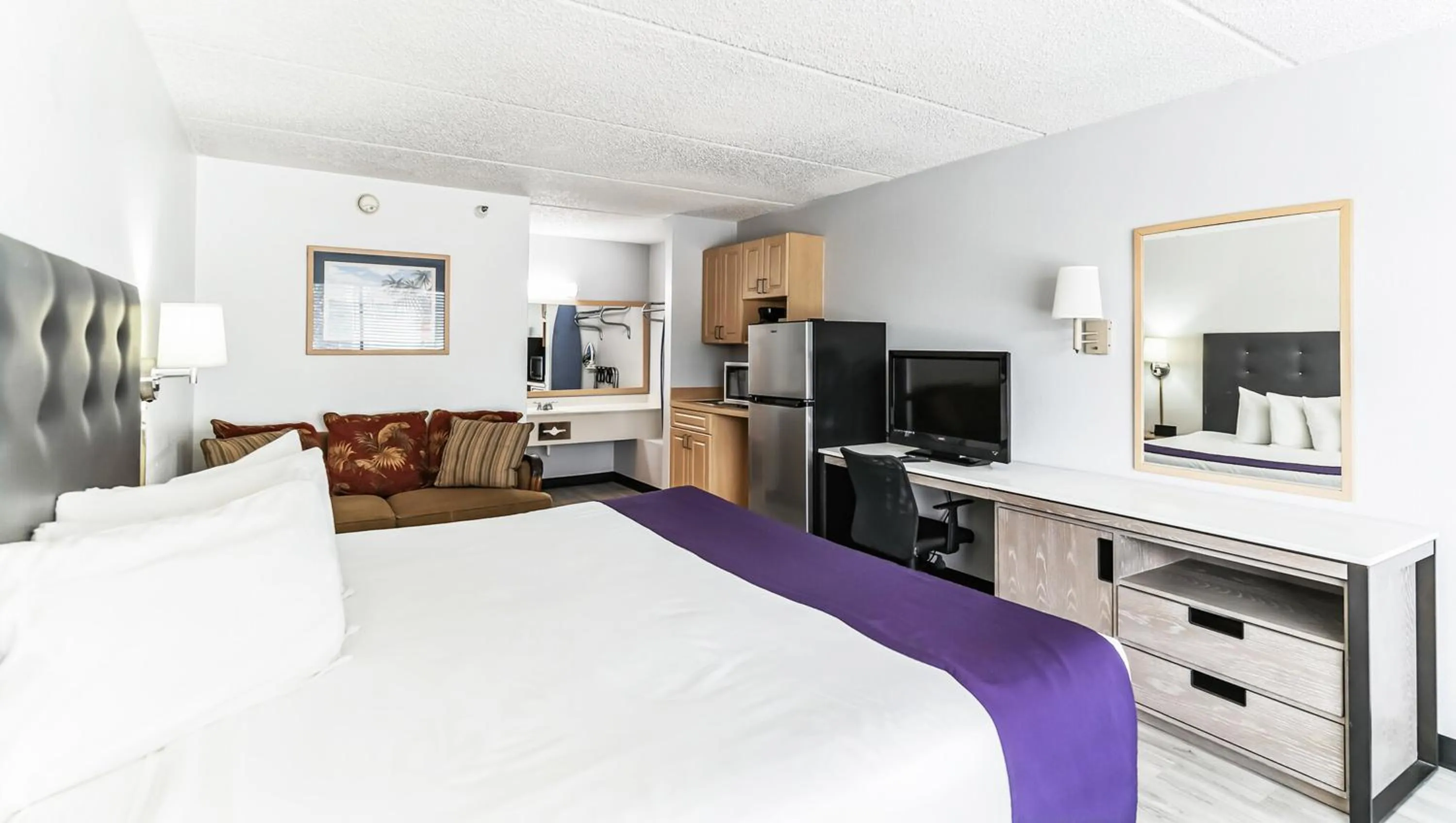 Bedroom, Bed in Home 1 Suites Extended Stay - Kissimmee