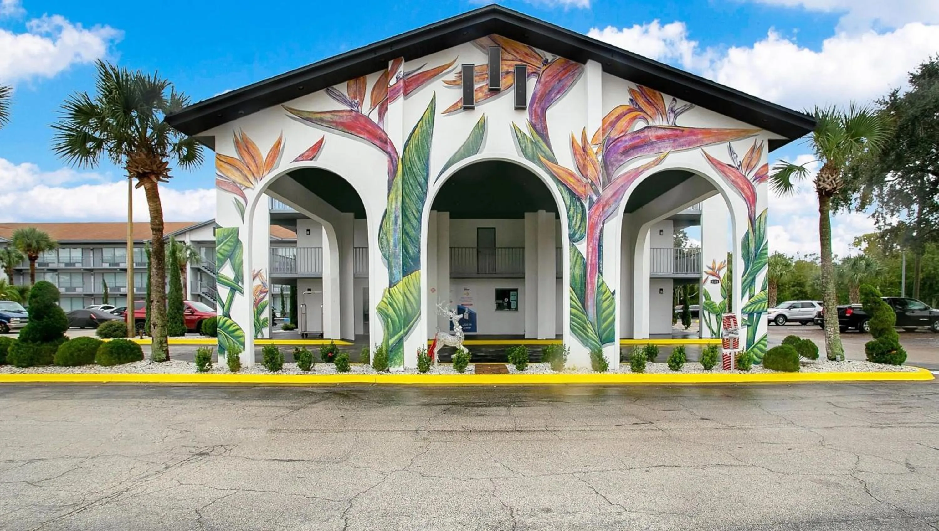 Property building in Home 1 Suites Extended Stay - Kissimmee