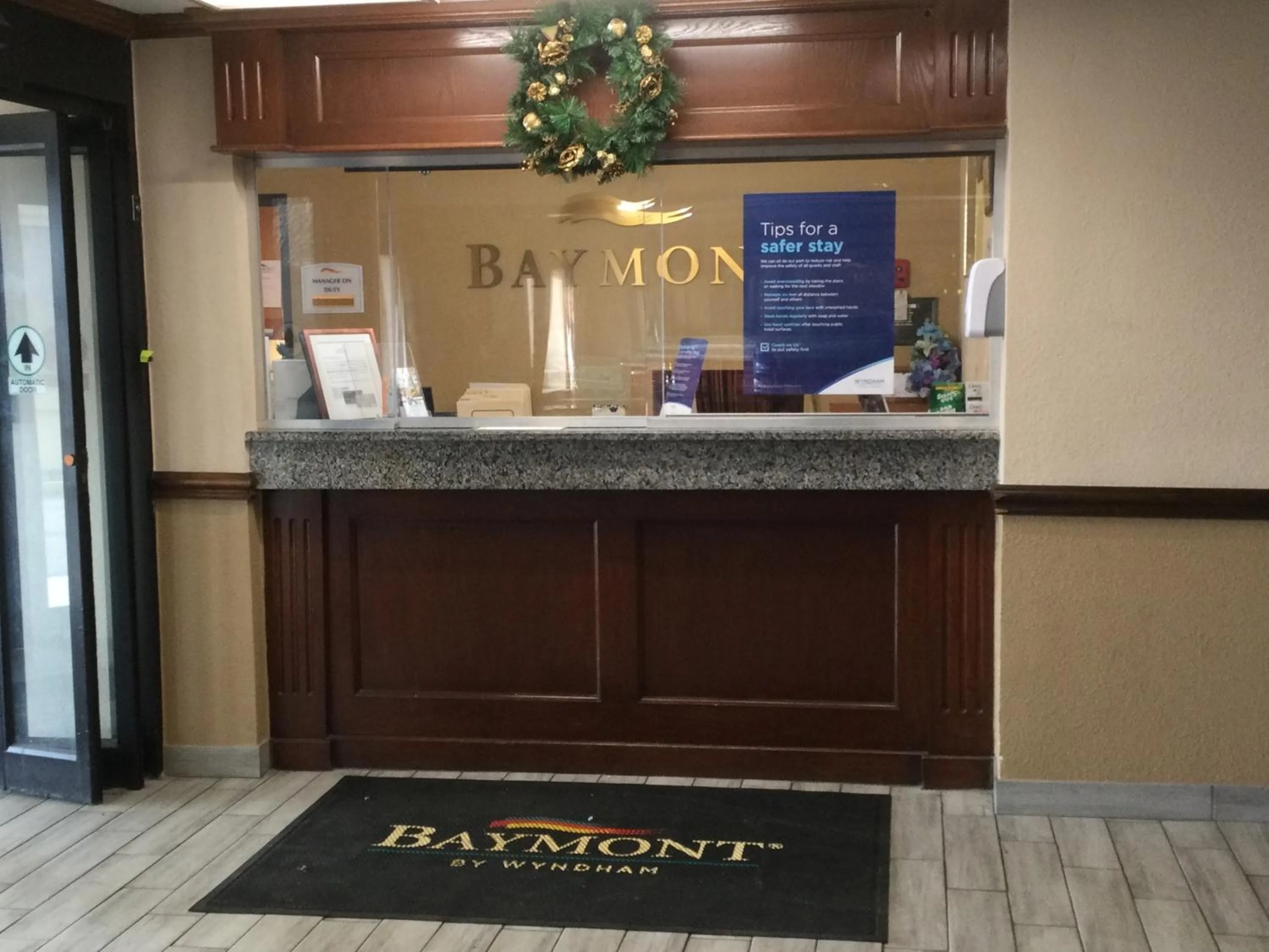 Lobby or reception in Baymont by Wyndham Detroit/Roseville
