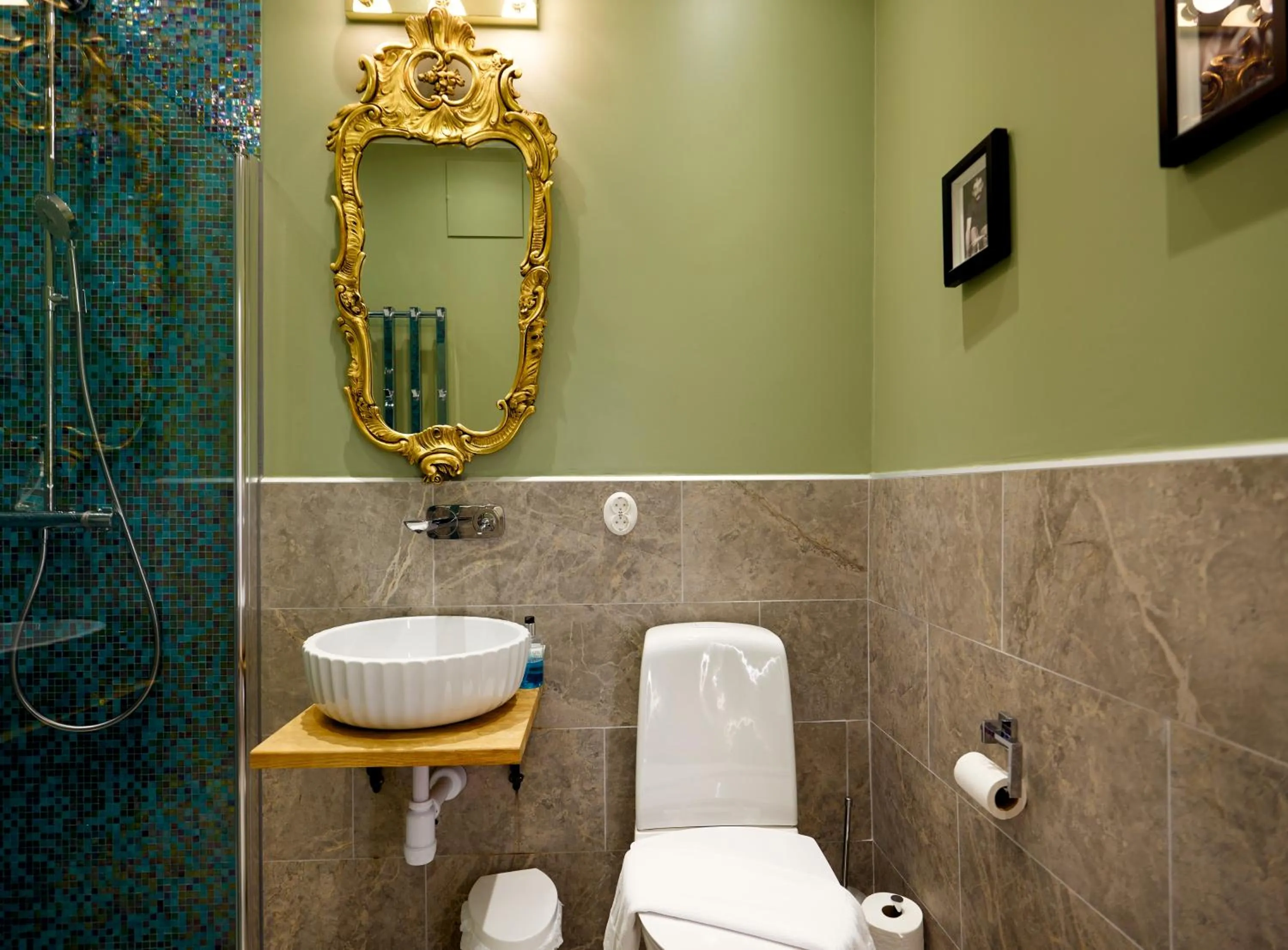 Shower in Grenna Hotell