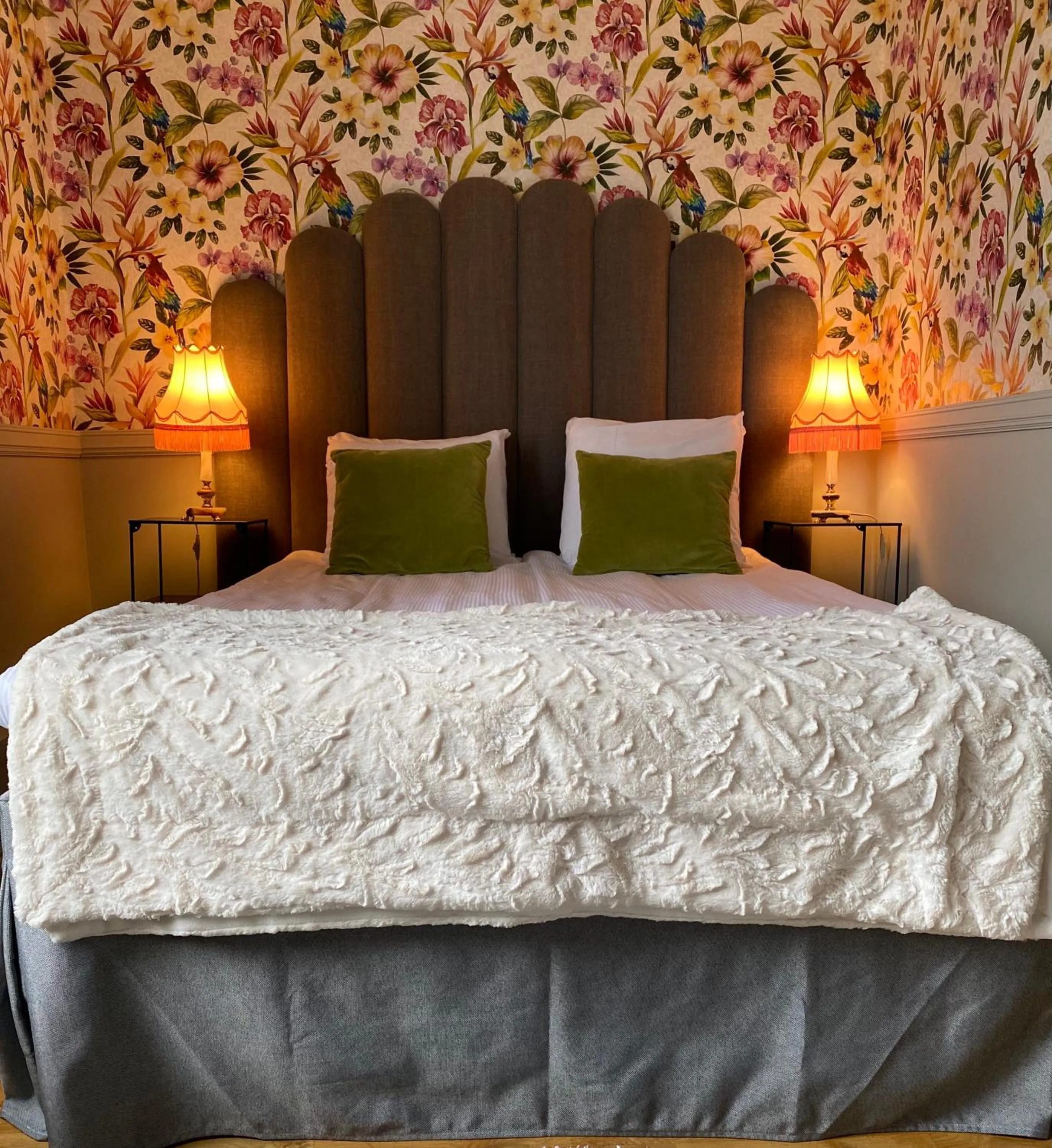 Property building, Bed in Grenna Hotell