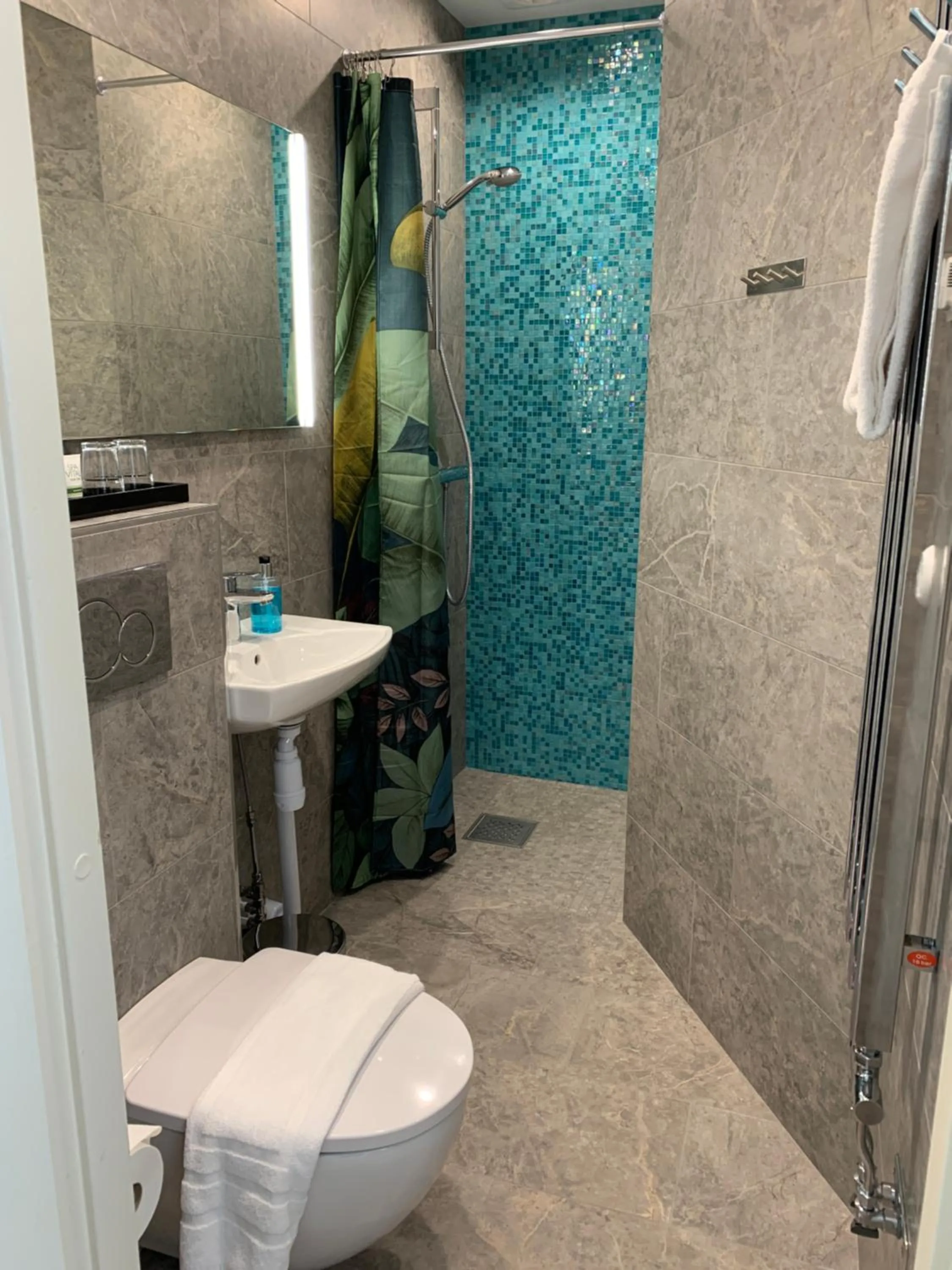 Shower in Grenna Hotell