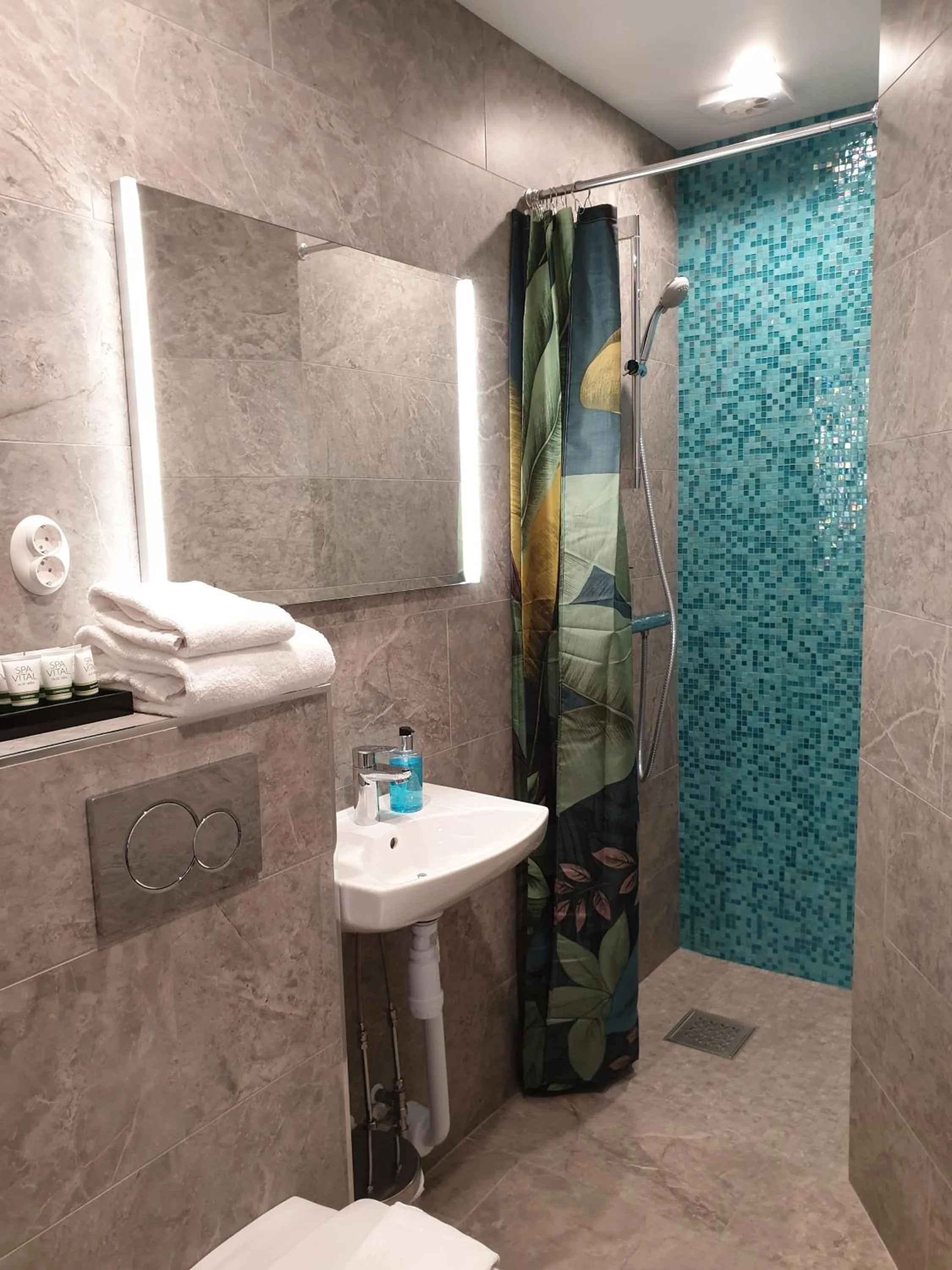 Shower in Grenna Hotell