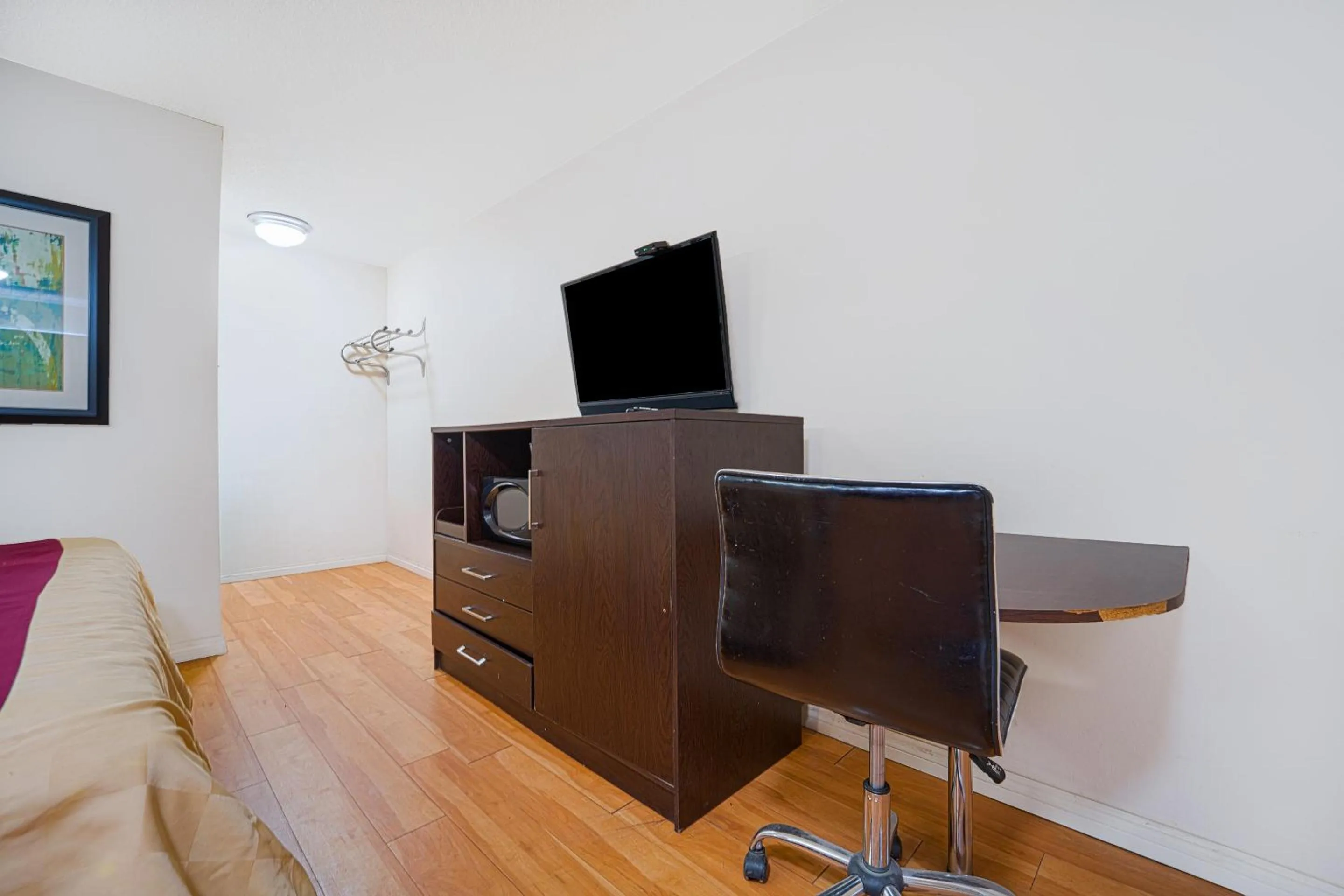 Bedroom in Mojave Hotel