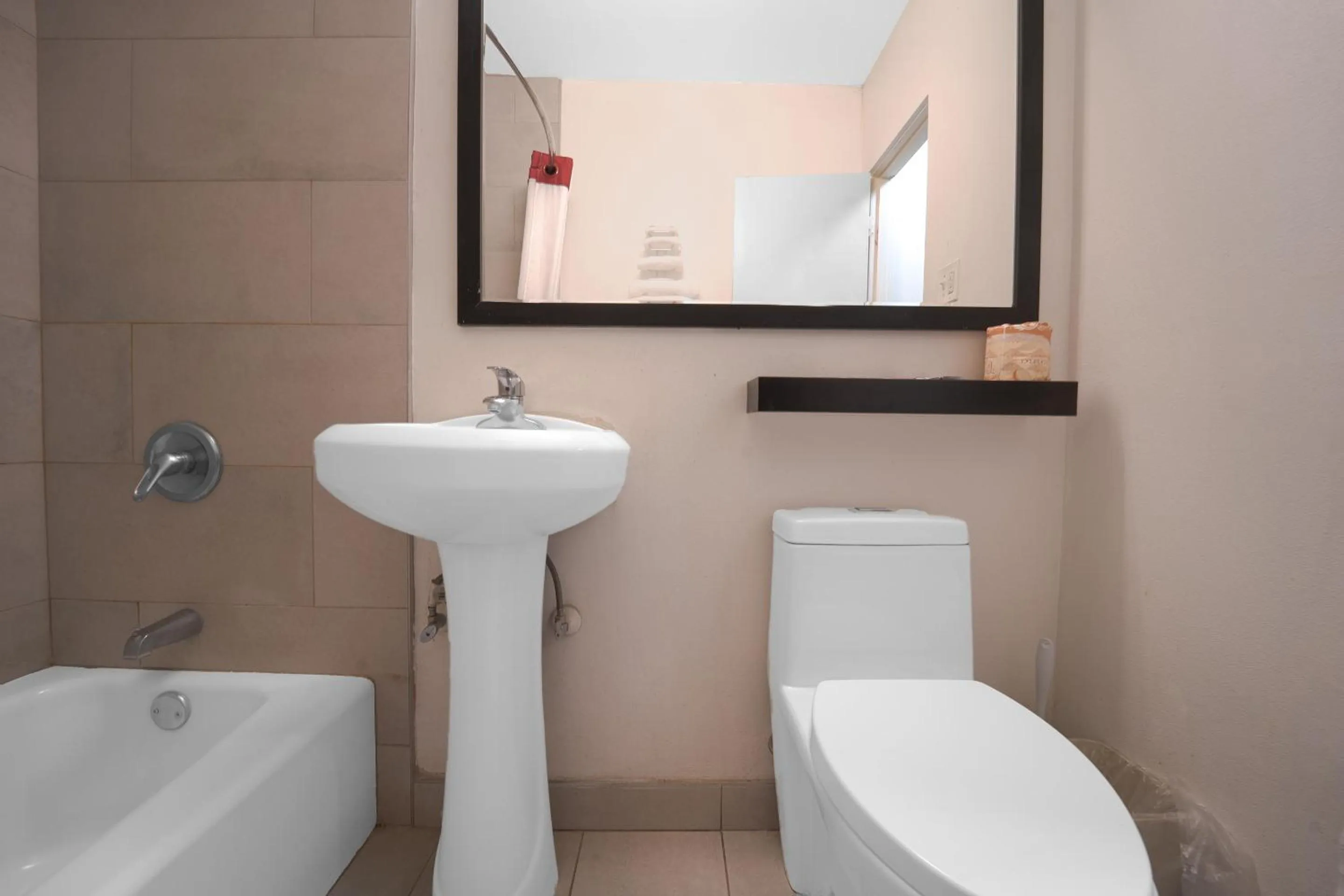 Bathroom in Mojave Hotel