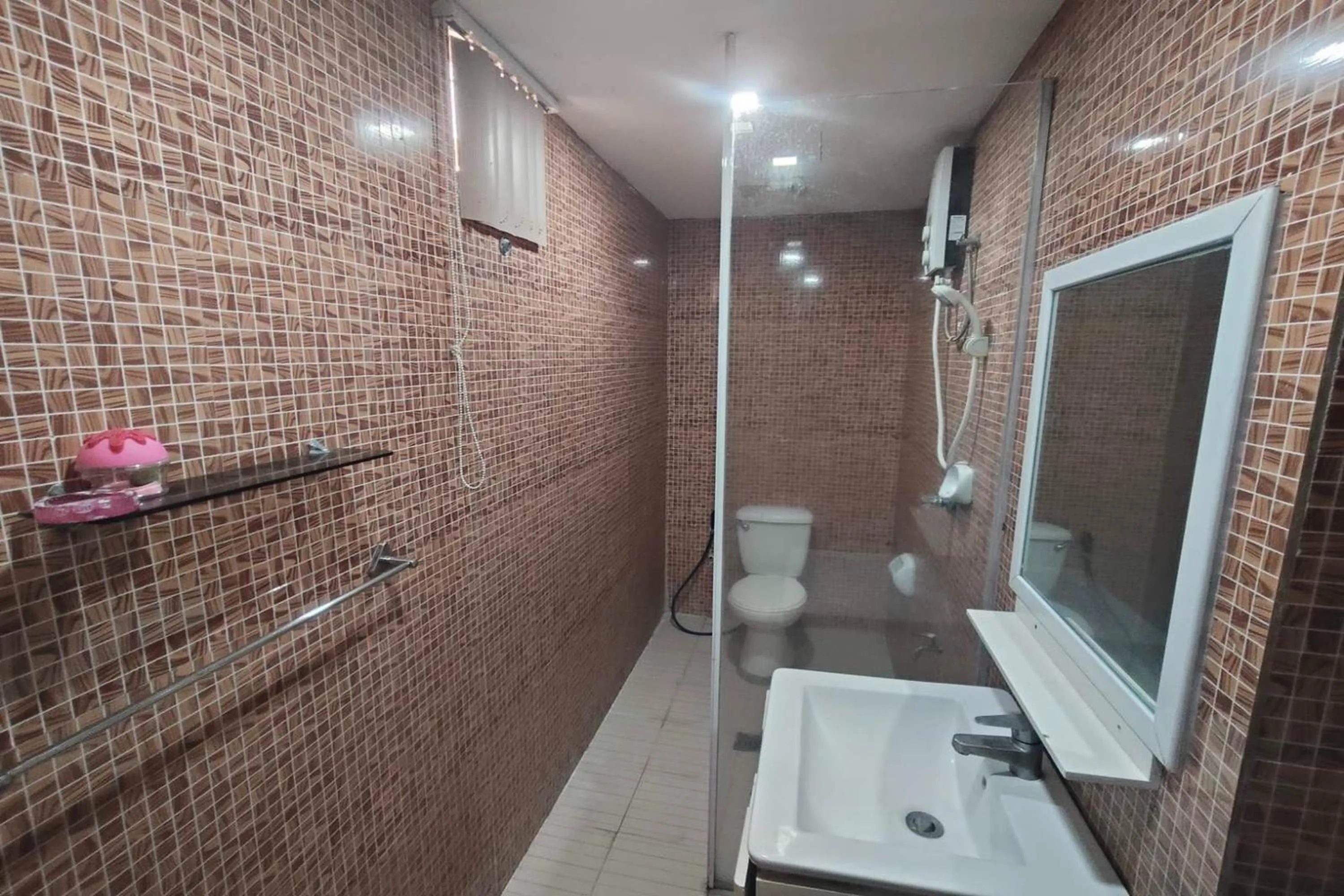 Bathroom in Taj Hotel Tuguegarao