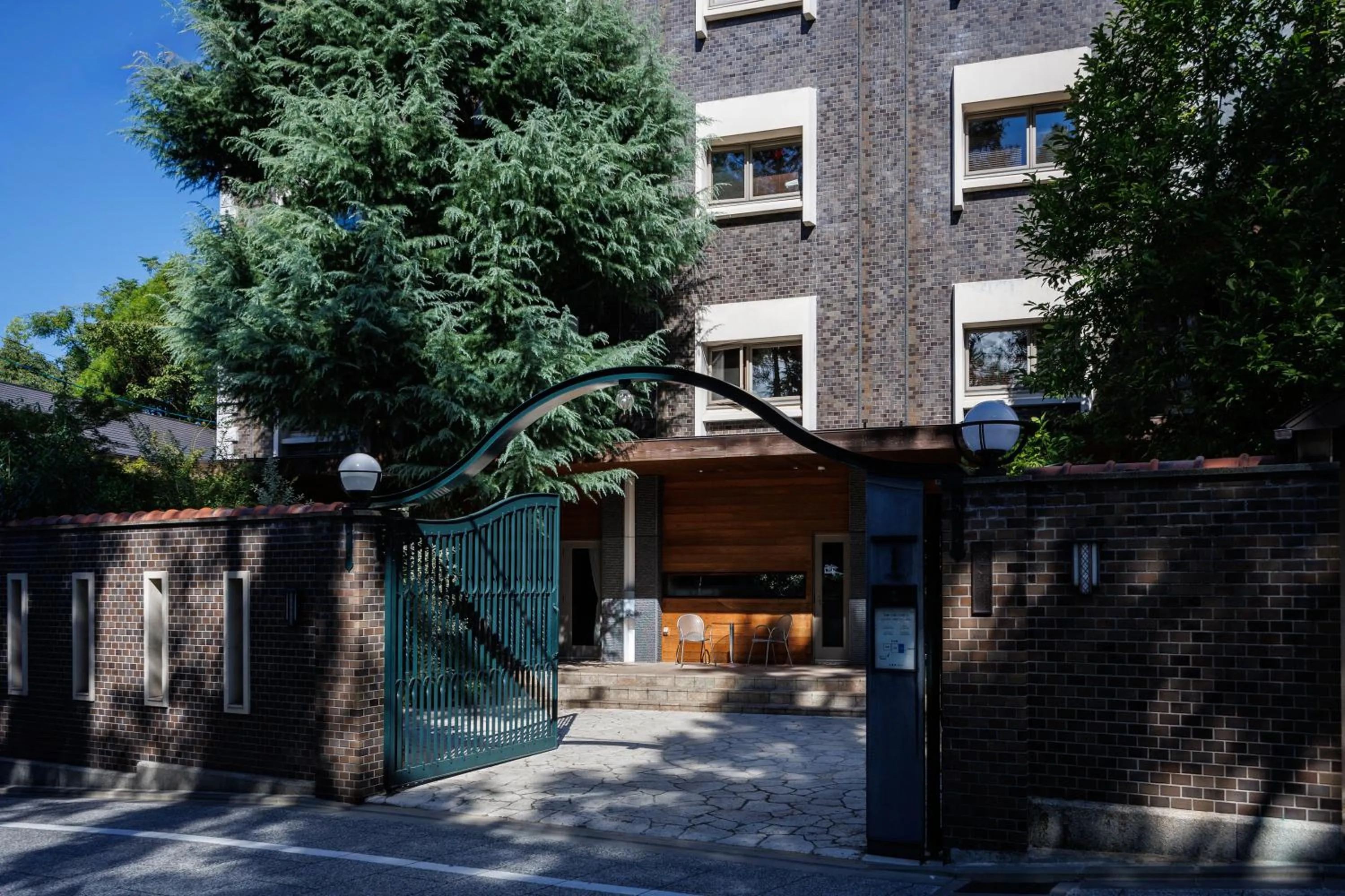 Property building in Hotel Chourakukan Kyoto Gion 長楽館 京都