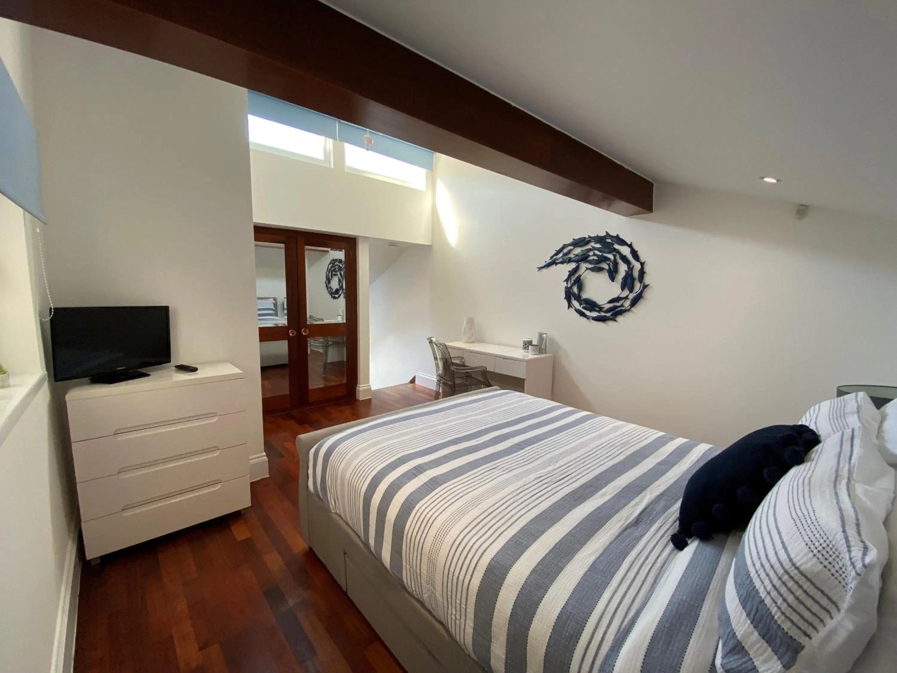 Bed in Rooms At Babbacombe